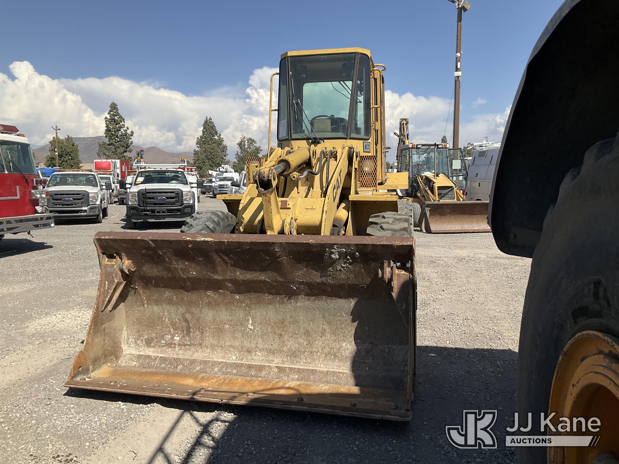 1989 Caterpillar 916
