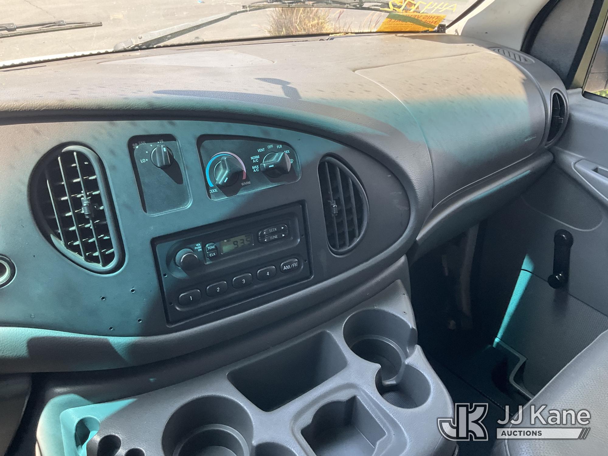 2003 Ford Econoline E-350 SD