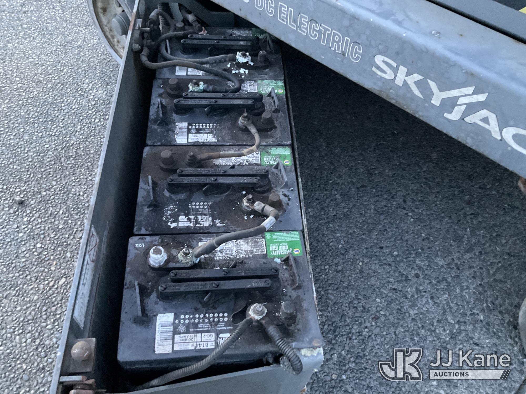 2013 Skyjack SJ3219