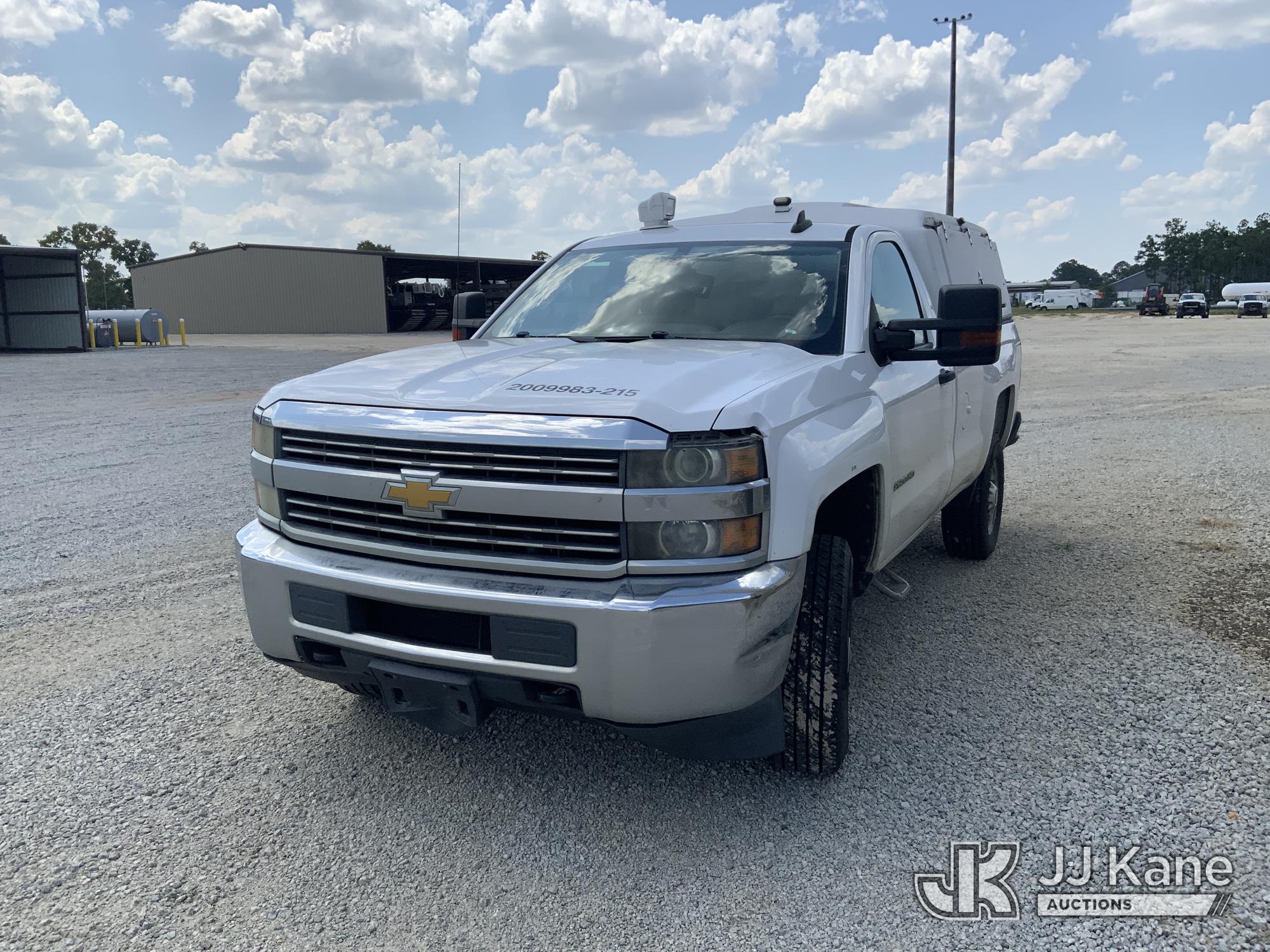 Photo of 2015 Chevrolet Silverado 2500HD 4x4