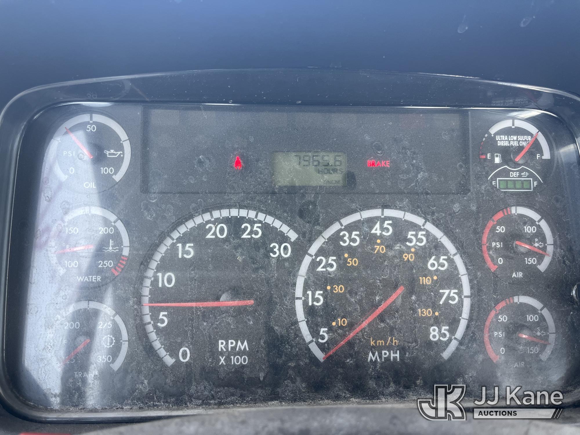 2012 Freightliner M2 106
