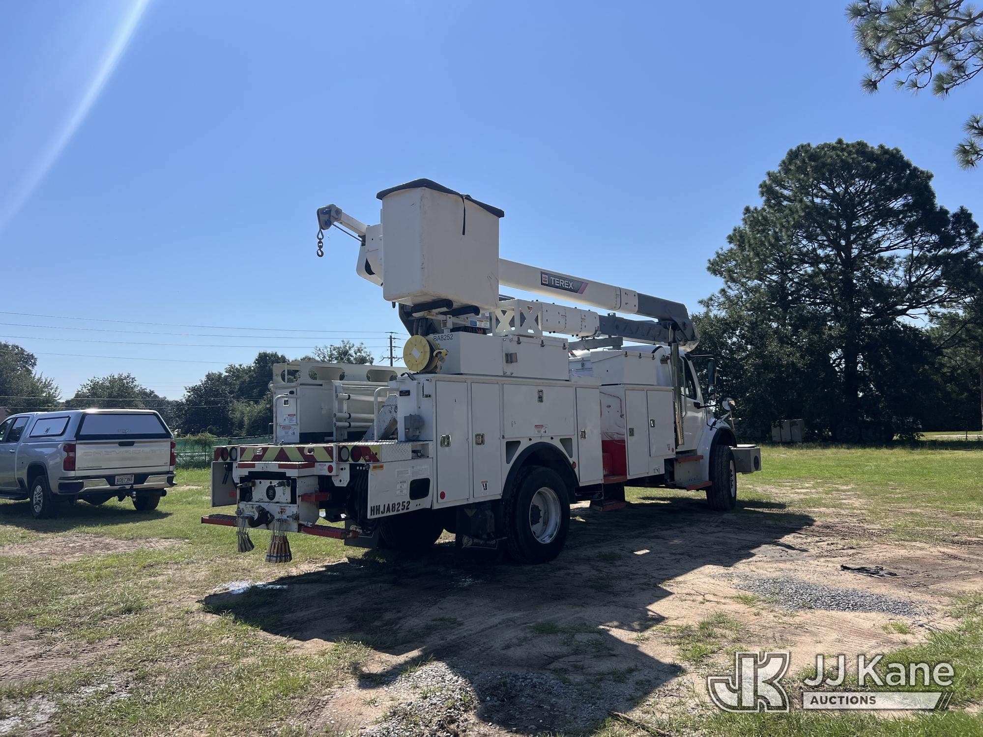 2017 Freightliner M2 106 4x4
