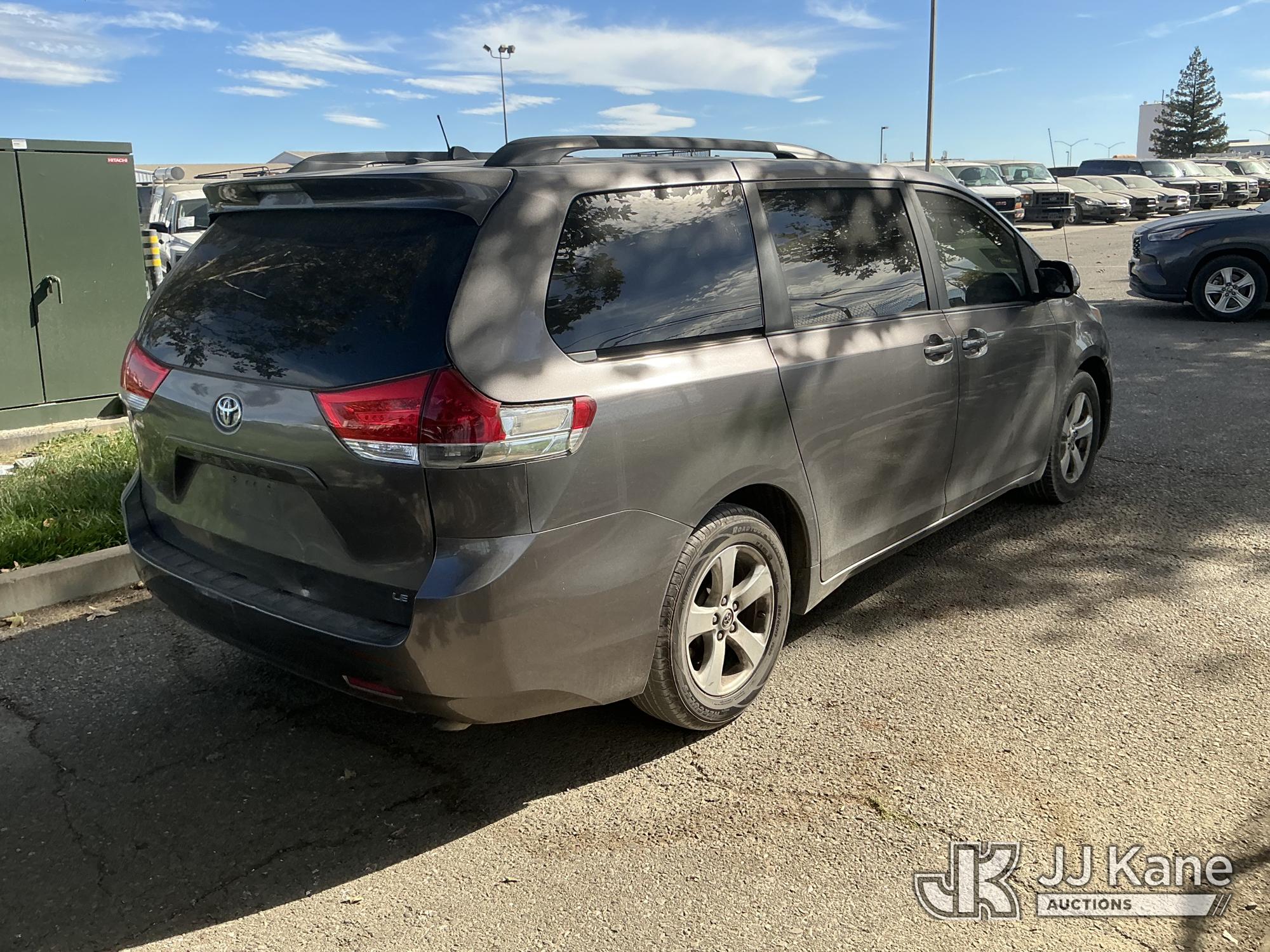 2014 Toyota SIENNA