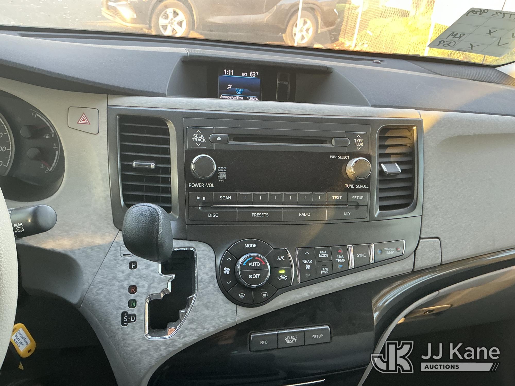 2014 Toyota SIENNA