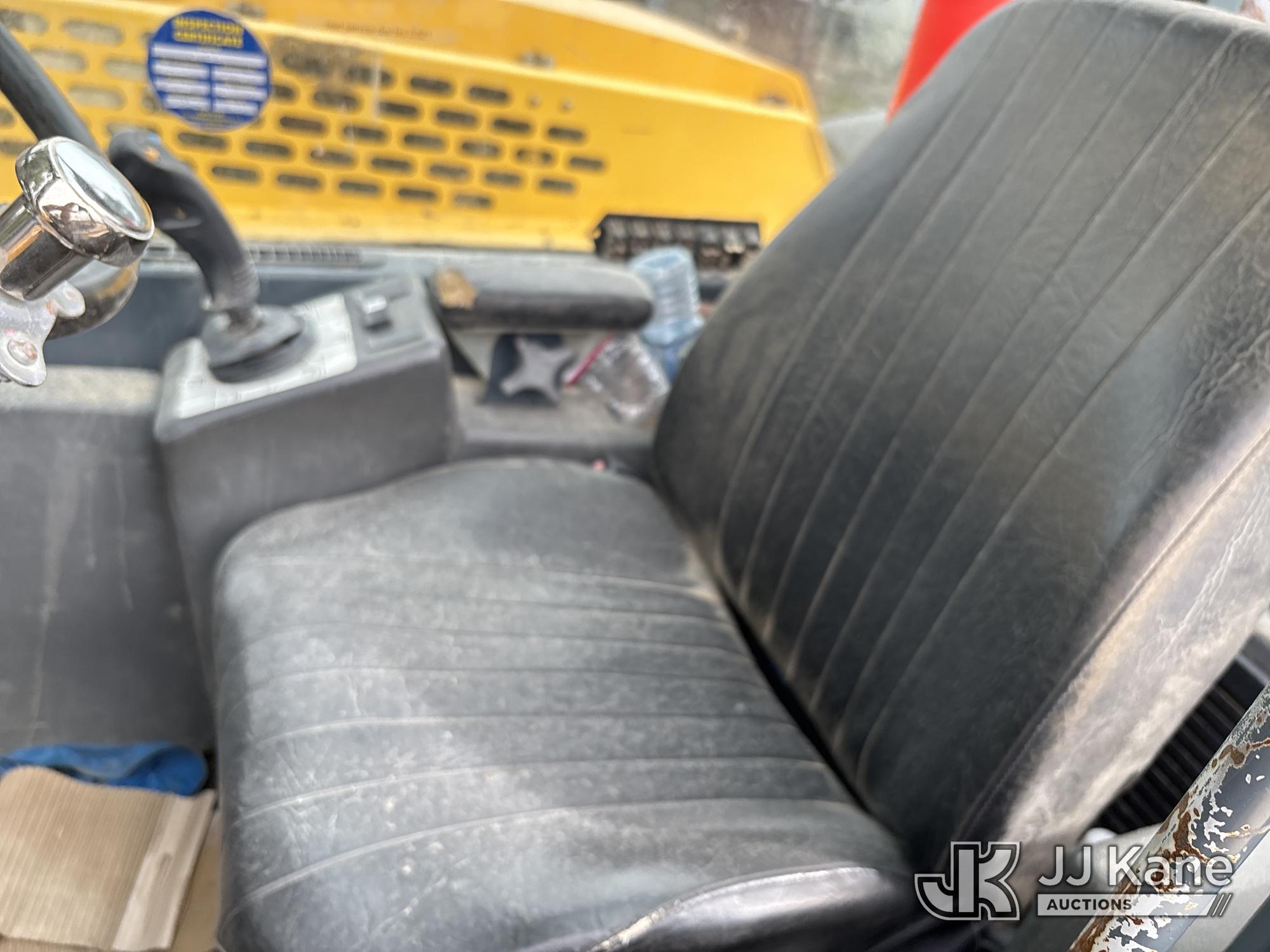2011 Gehl DL1240