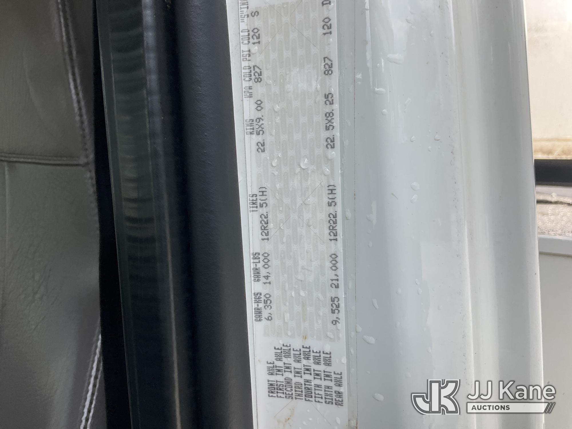 2015 Freightliner M2 106