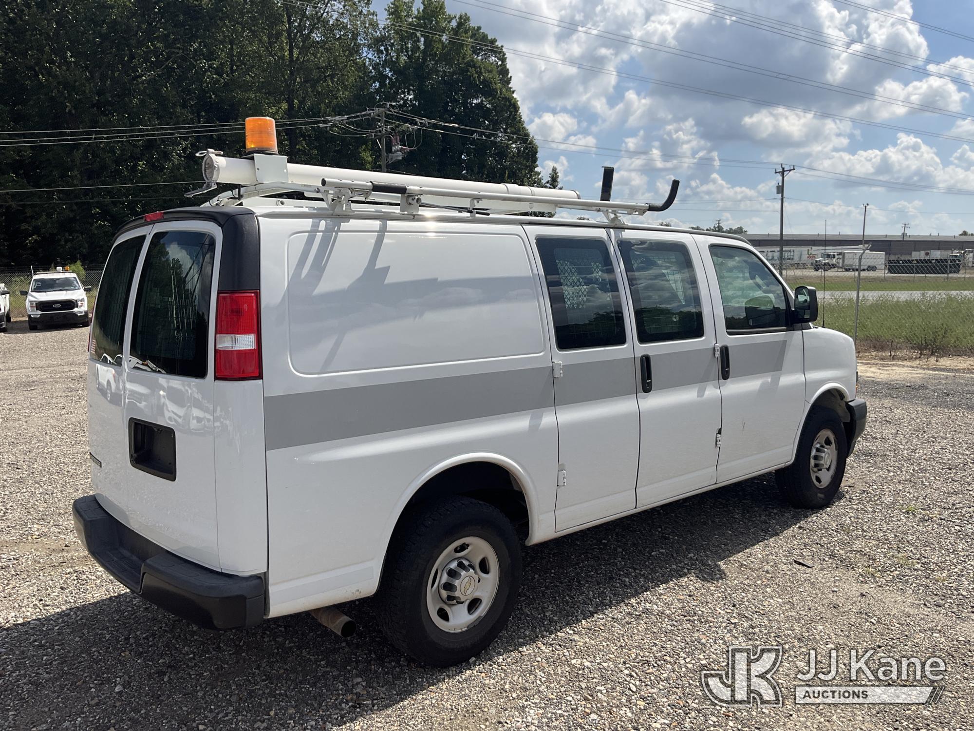 2020 Chevrolet Express G2500