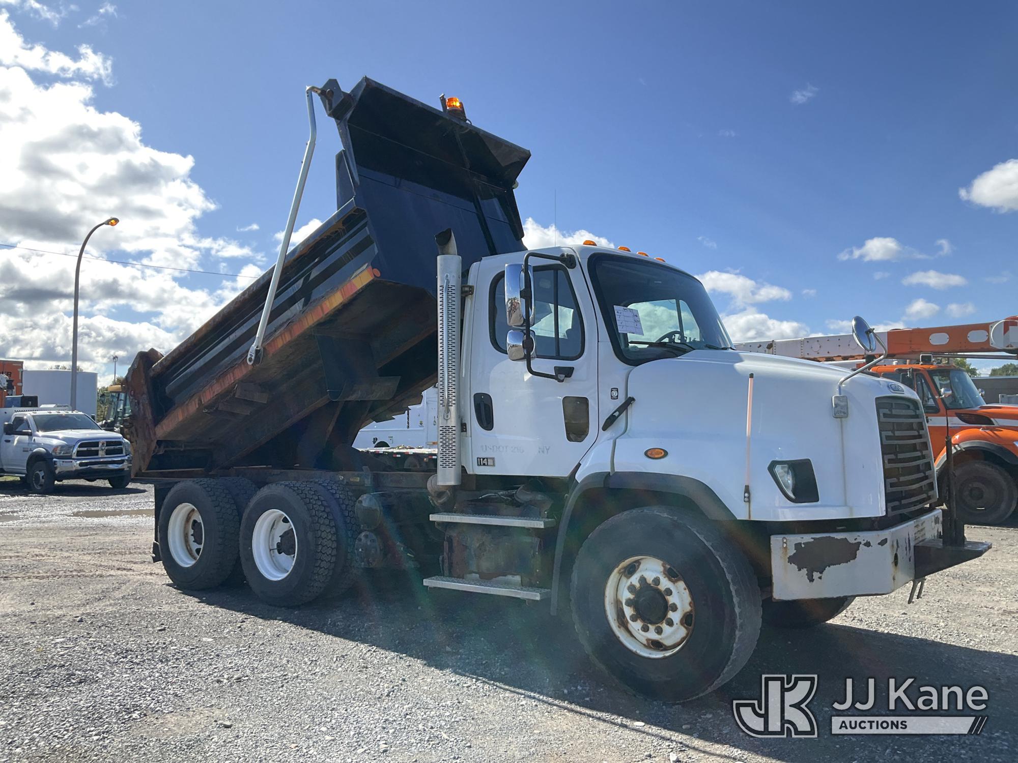 2016 Freightliner 114SD