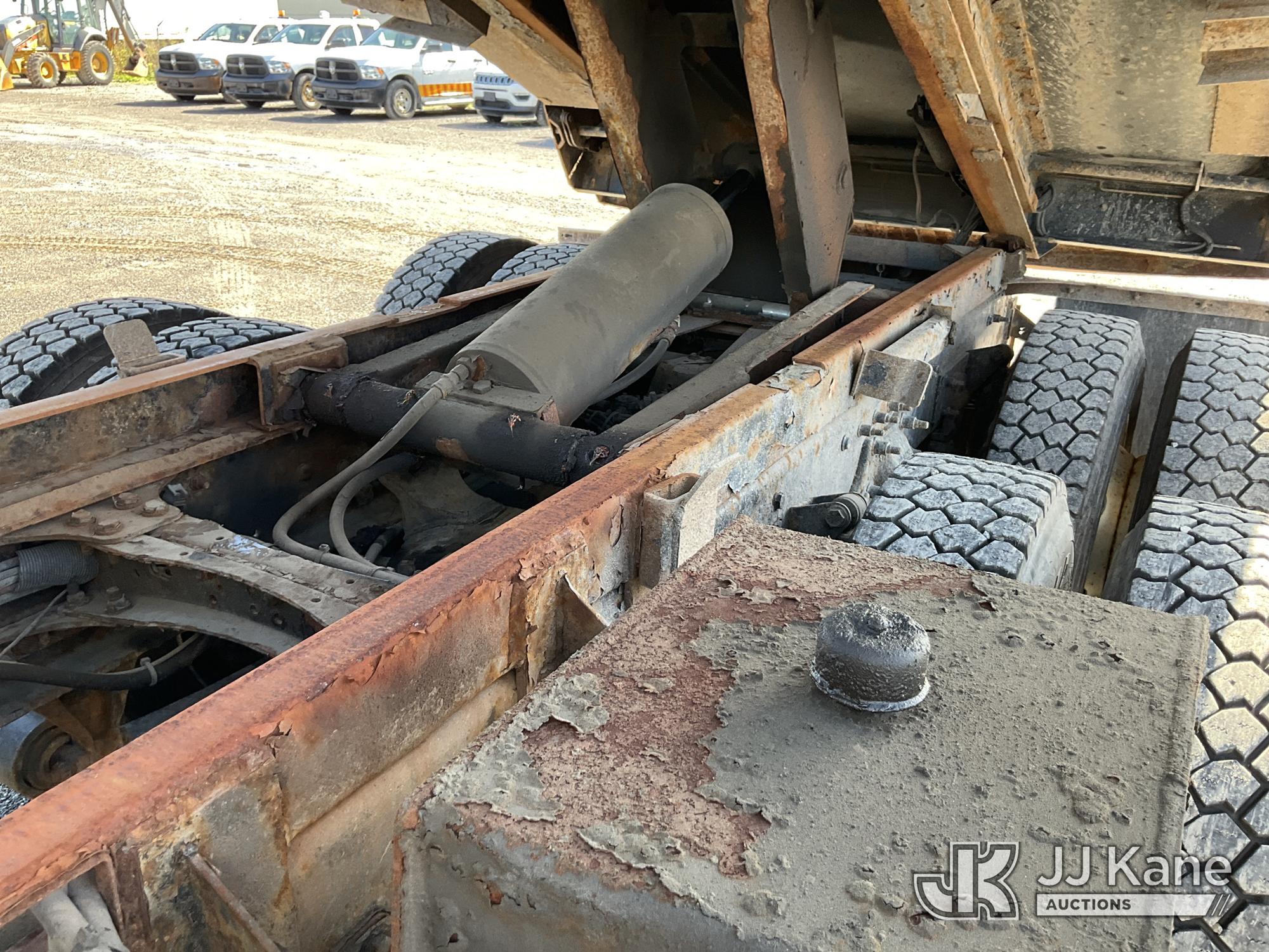 2016 Freightliner 114SD