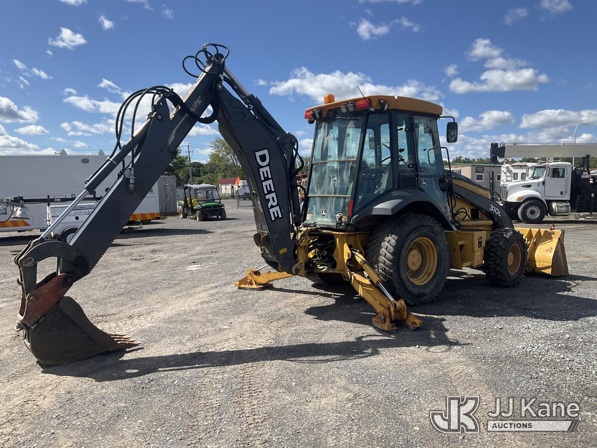 2017 John Deere 310J