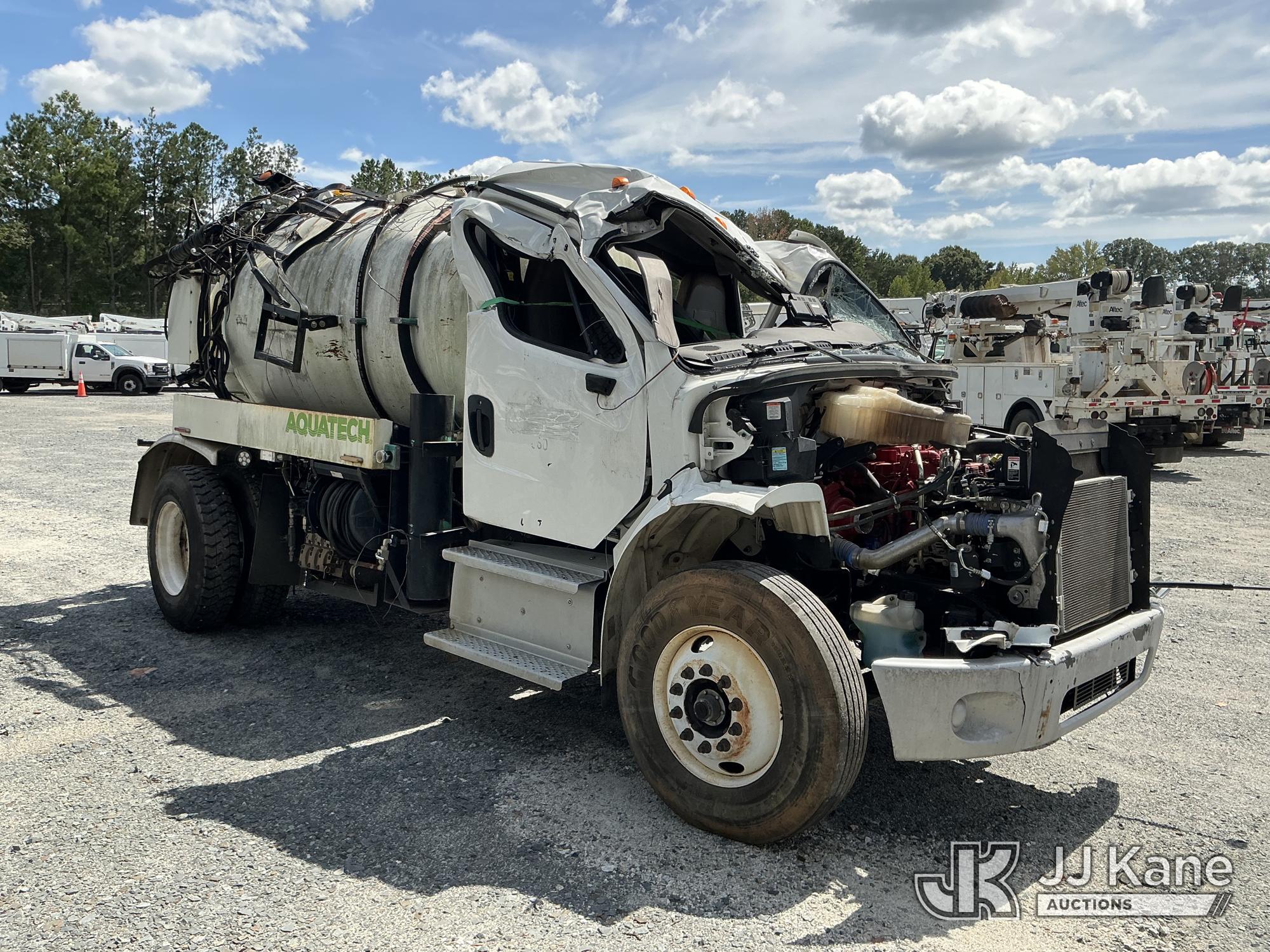 2019 Freightliner M2 106