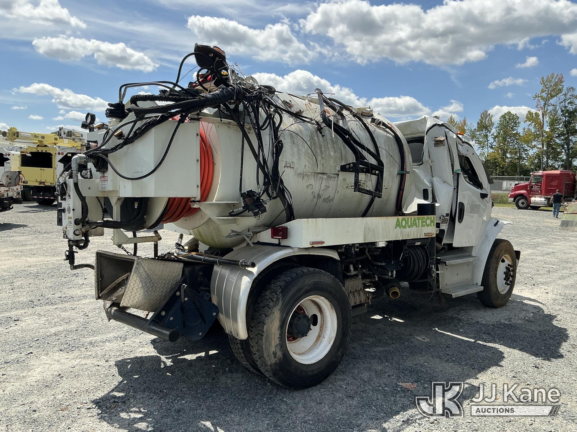 2019 Freightliner M2 106