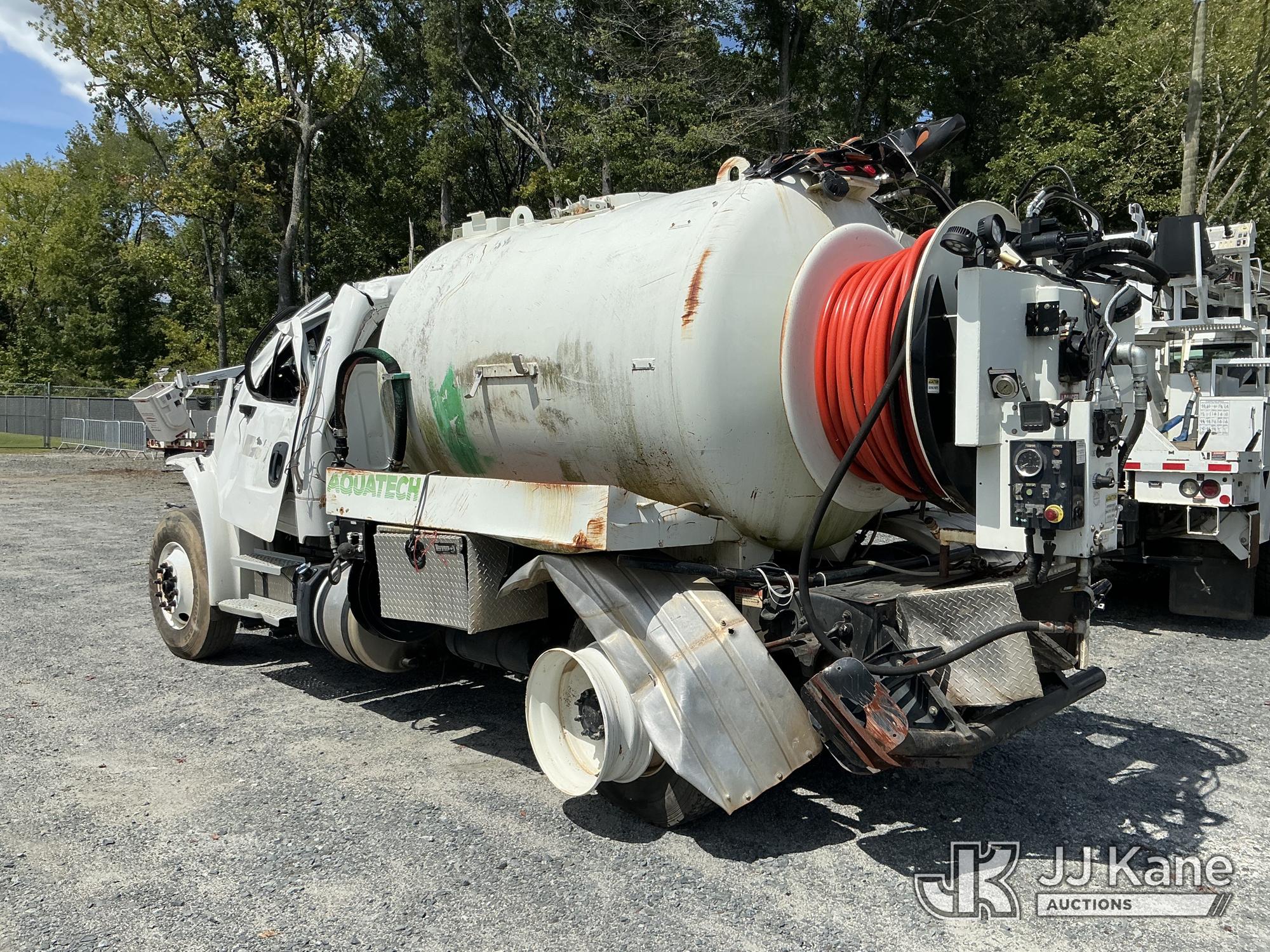 2019 Freightliner M2 106