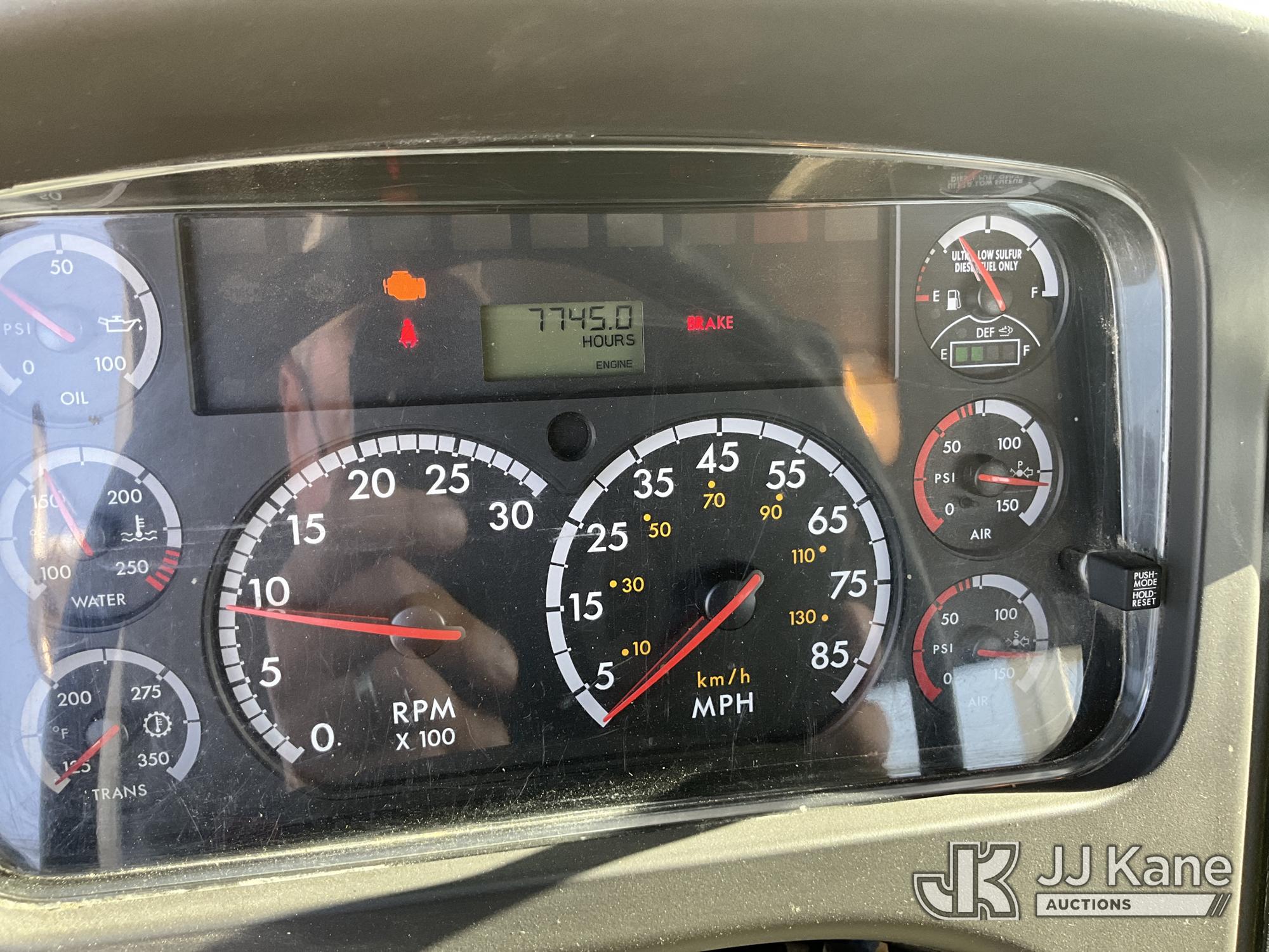 2014 Freightliner M2 106