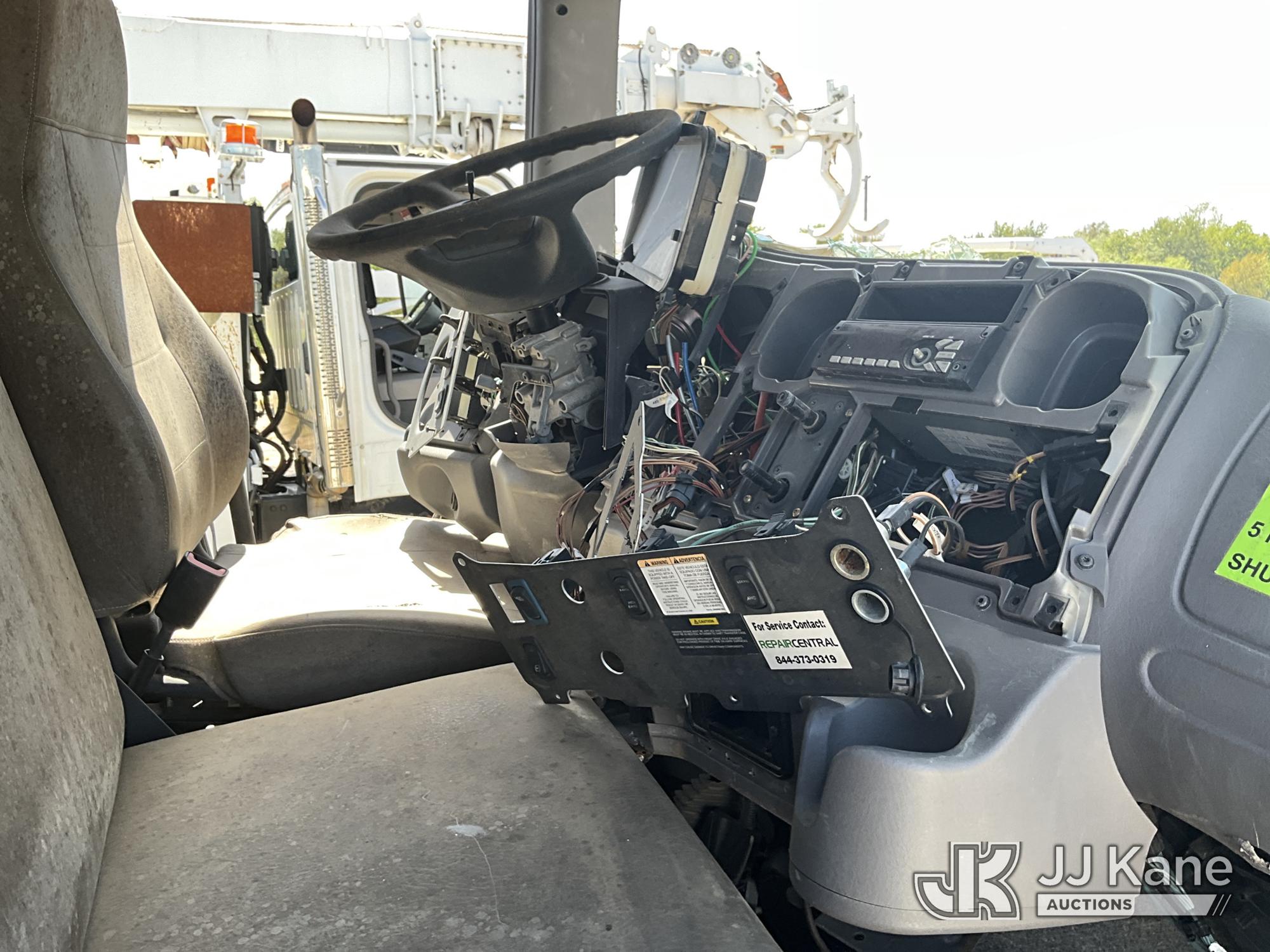 2018 Freightliner M2 106