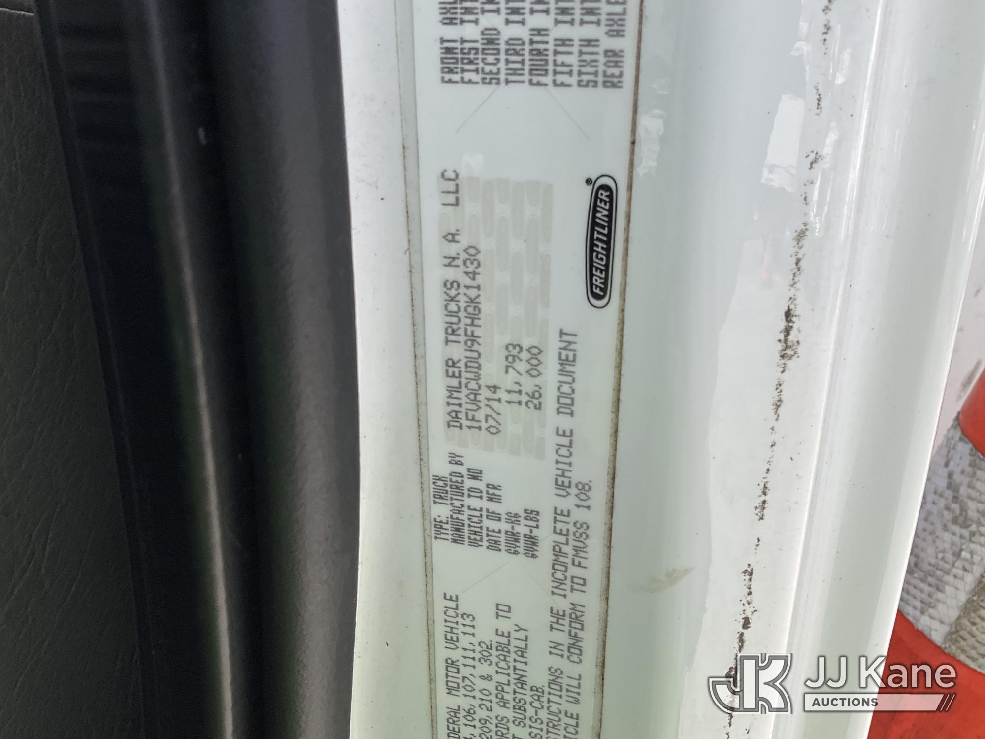 2015 Freightliner M2 106