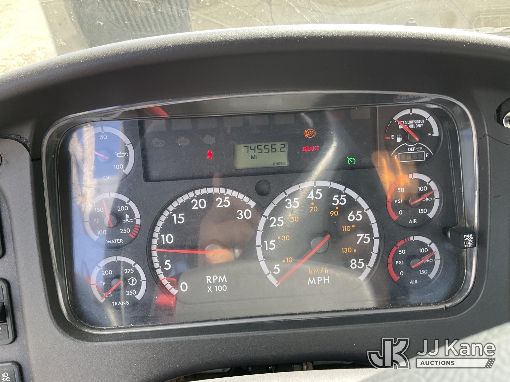 2015 Freightliner M2 106