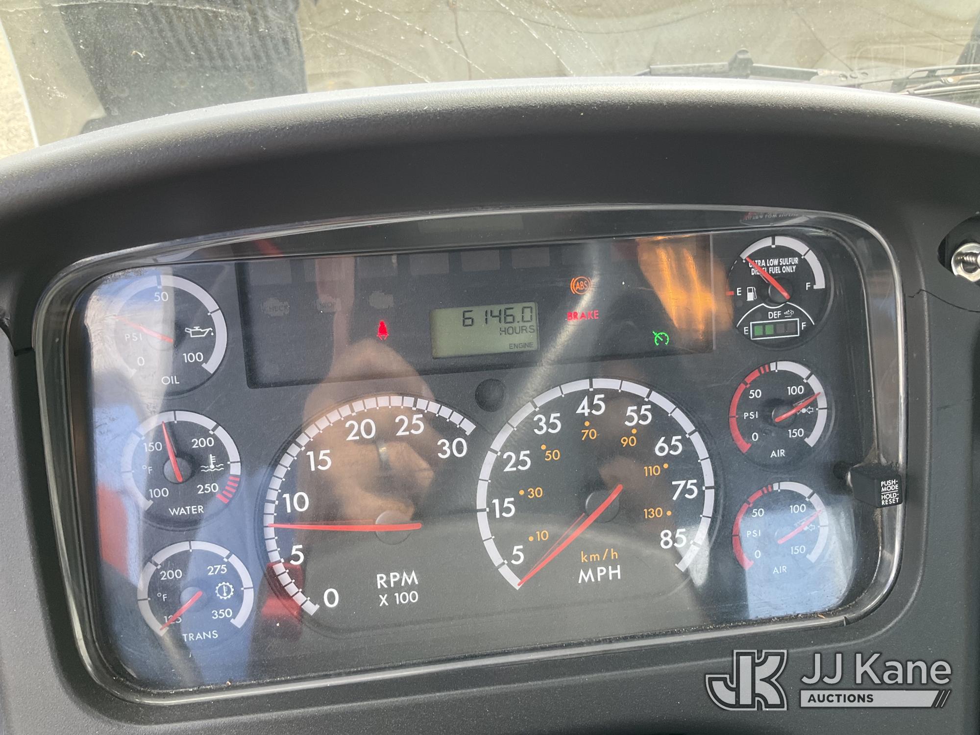 2015 Freightliner M2 106