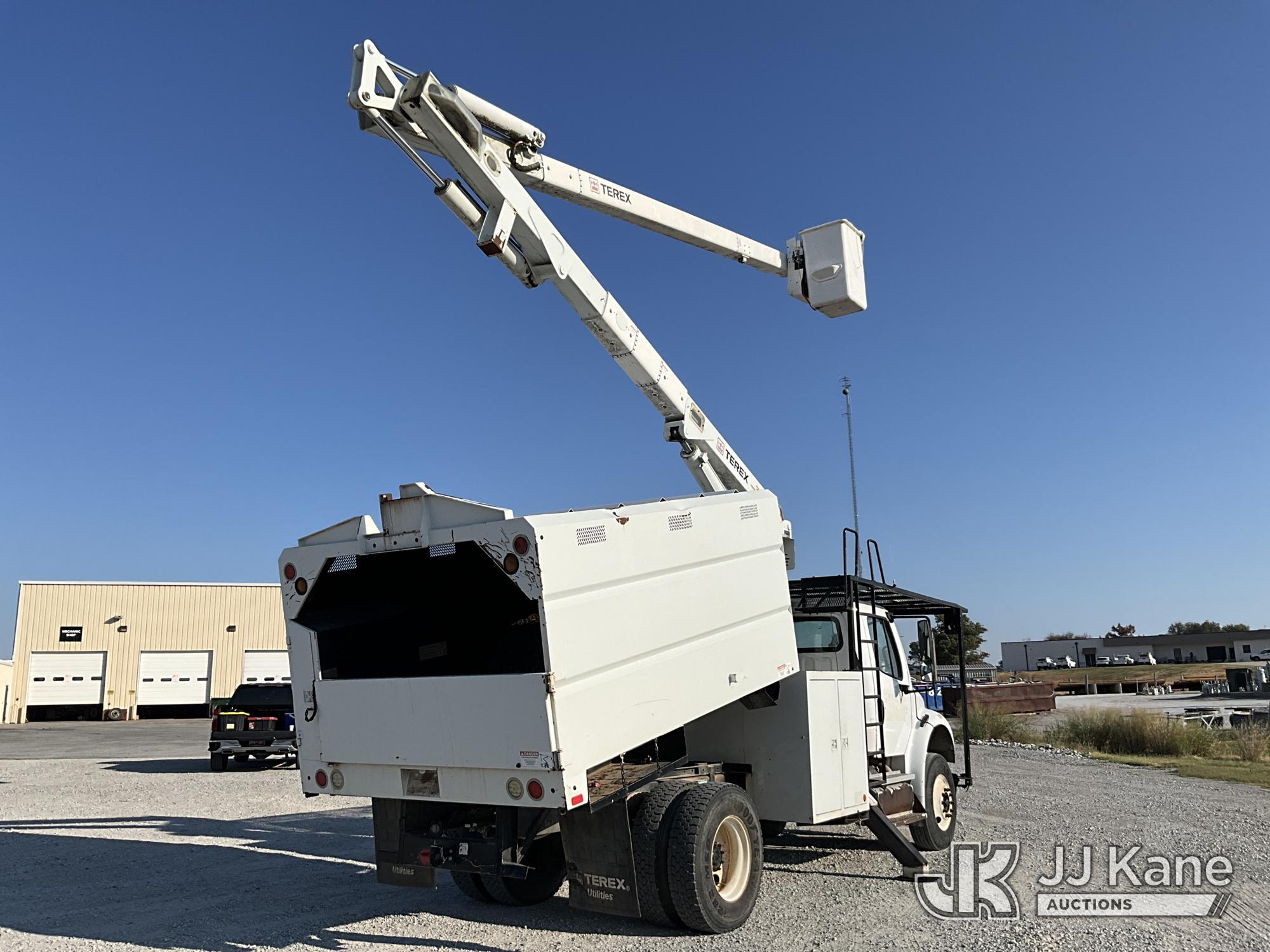 2011 Freightliner M2 106