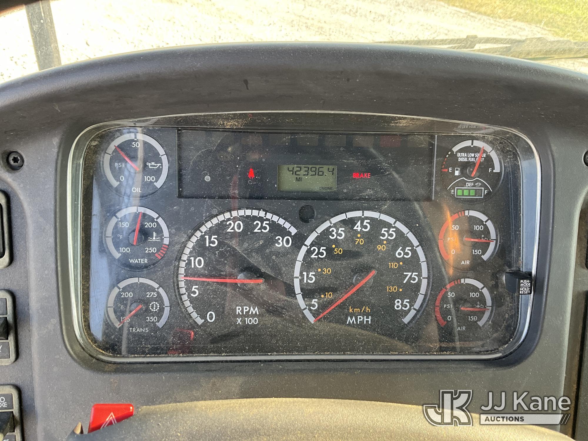 2011 Freightliner M2 106