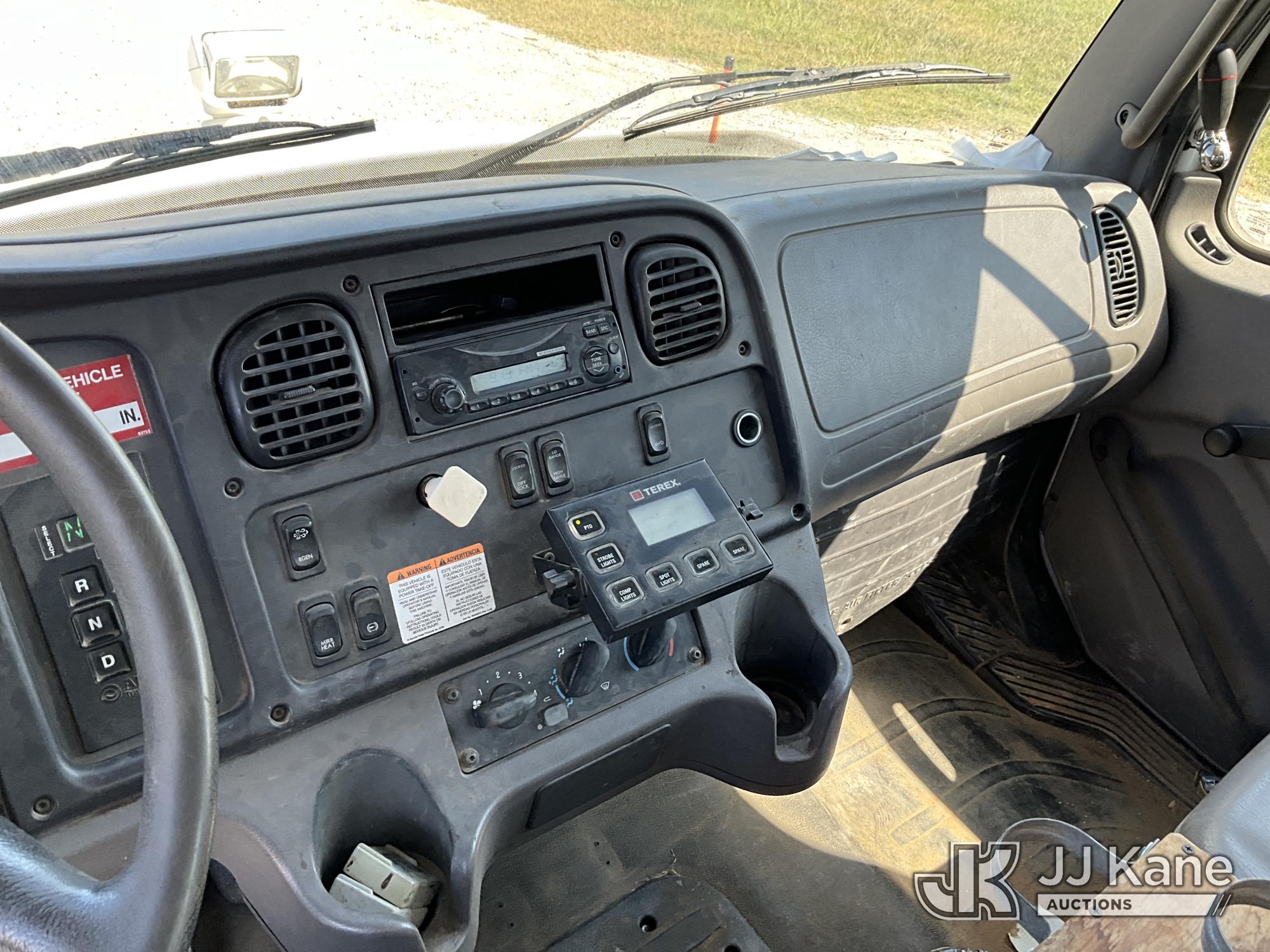 2013 Freightliner M2 106