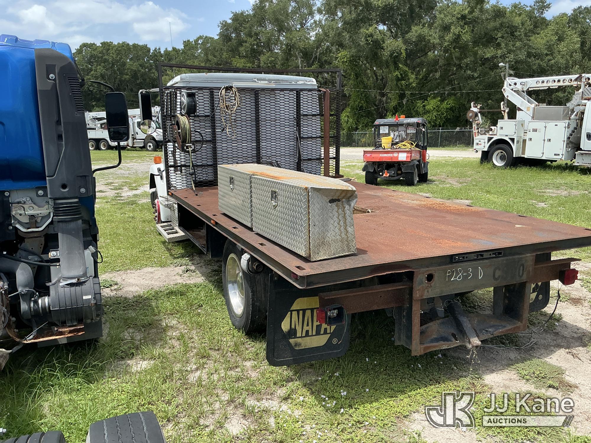 2001 Freightliner FL60