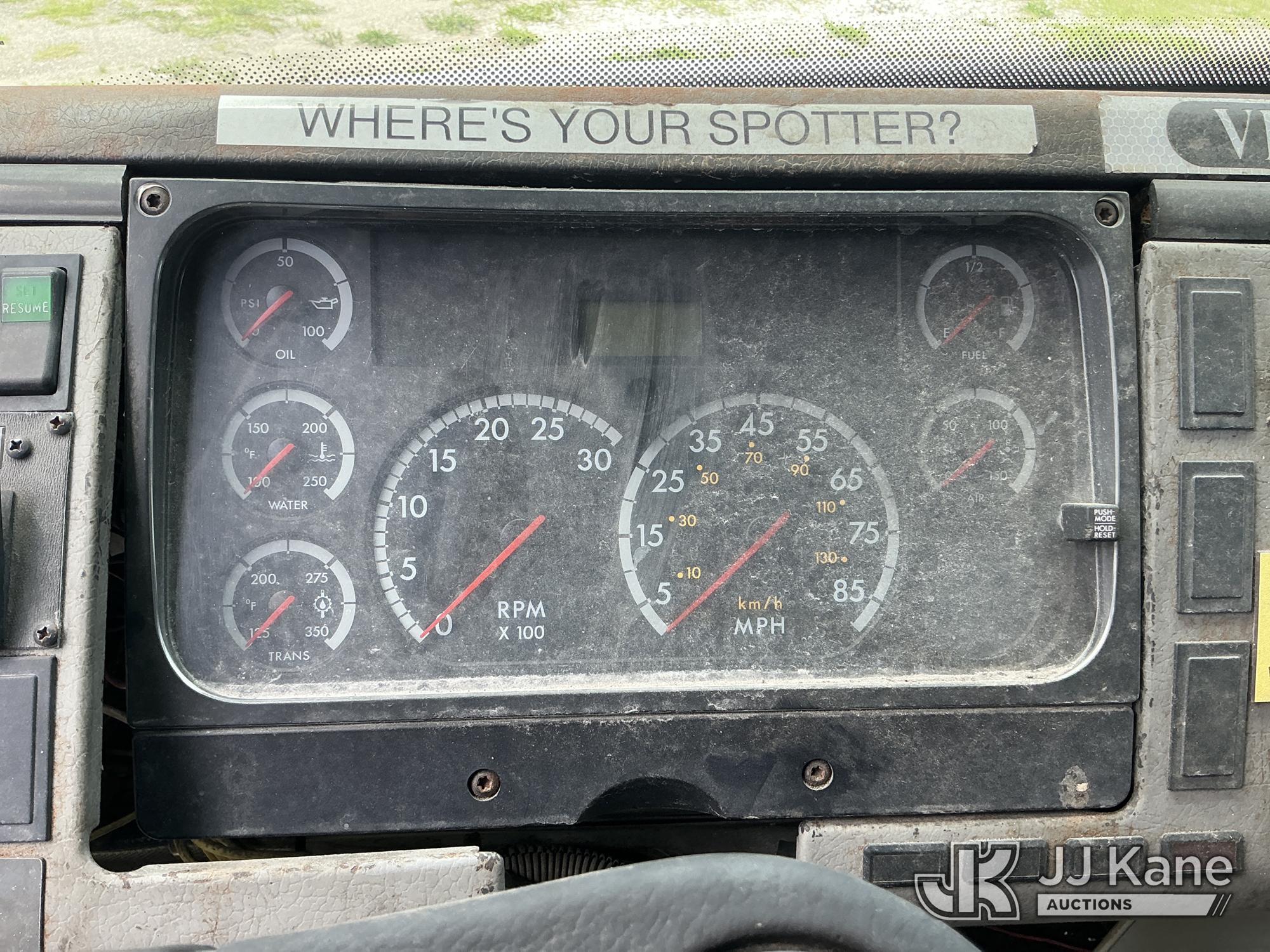 2001 Freightliner FL60