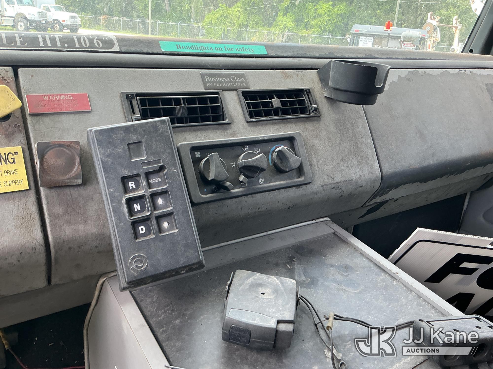 2001 Freightliner FL60