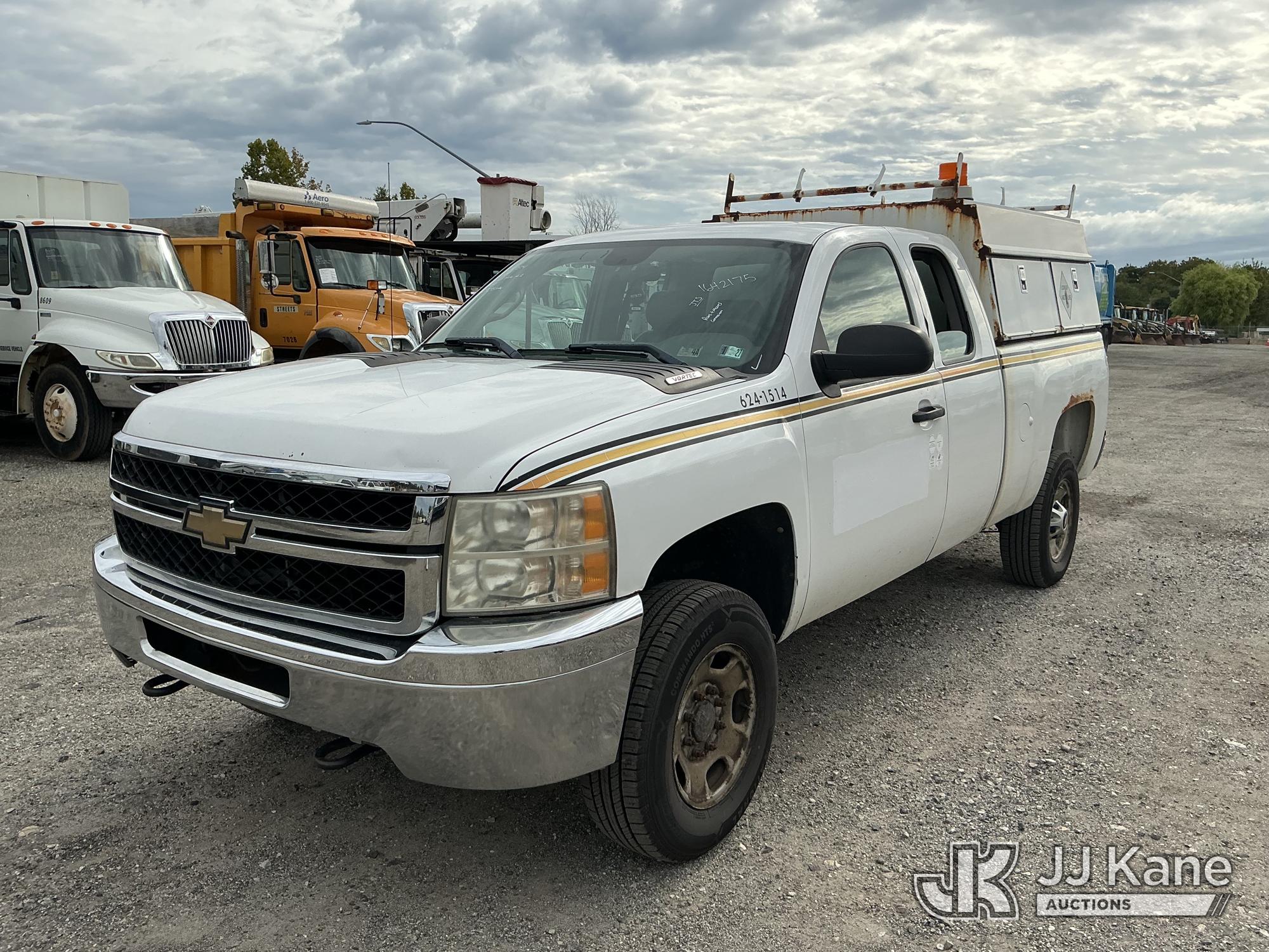 Photo of 2011 Chevrolet Silverado 2500HD 4x4