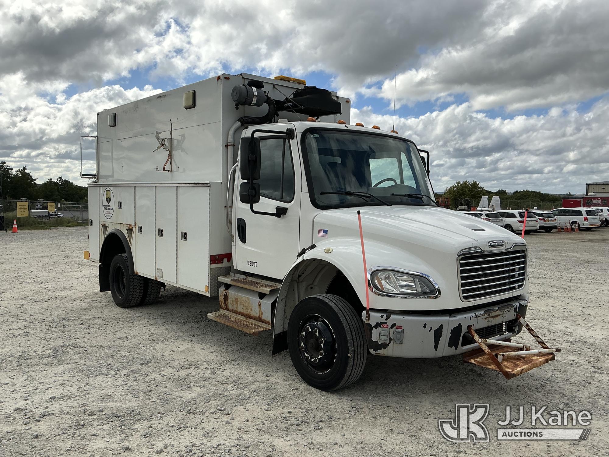 2013 Freightliner M2 106