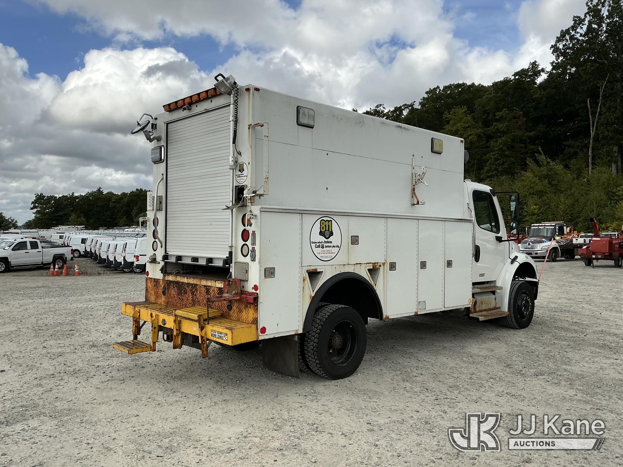 2013 Freightliner M2 106