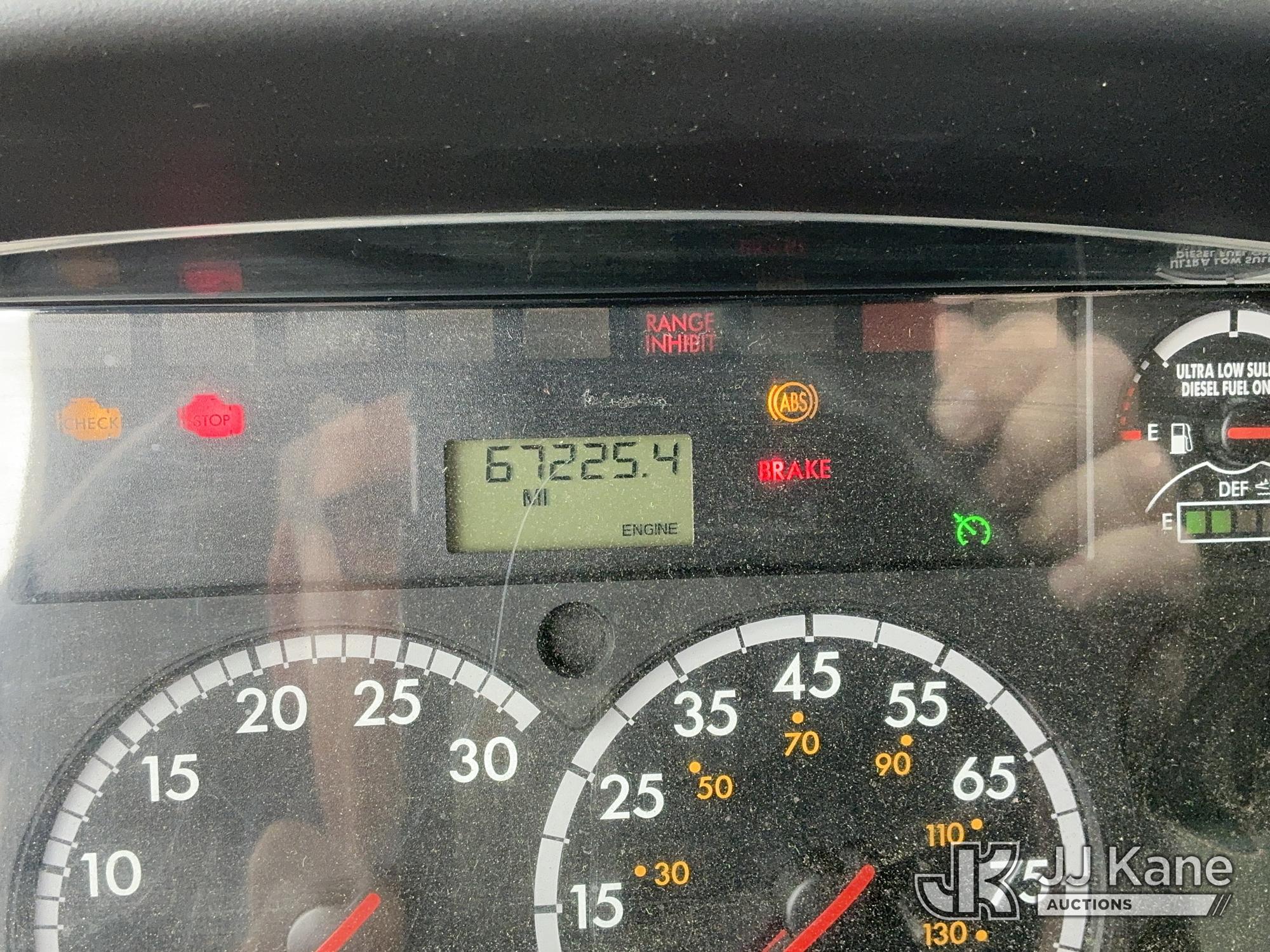 2013 Freightliner M2 106
