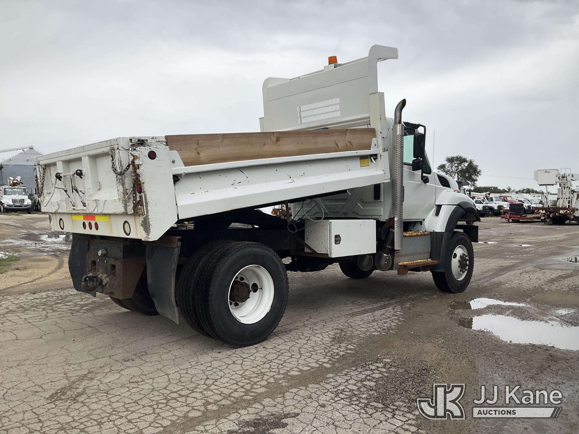 2016 International 7400