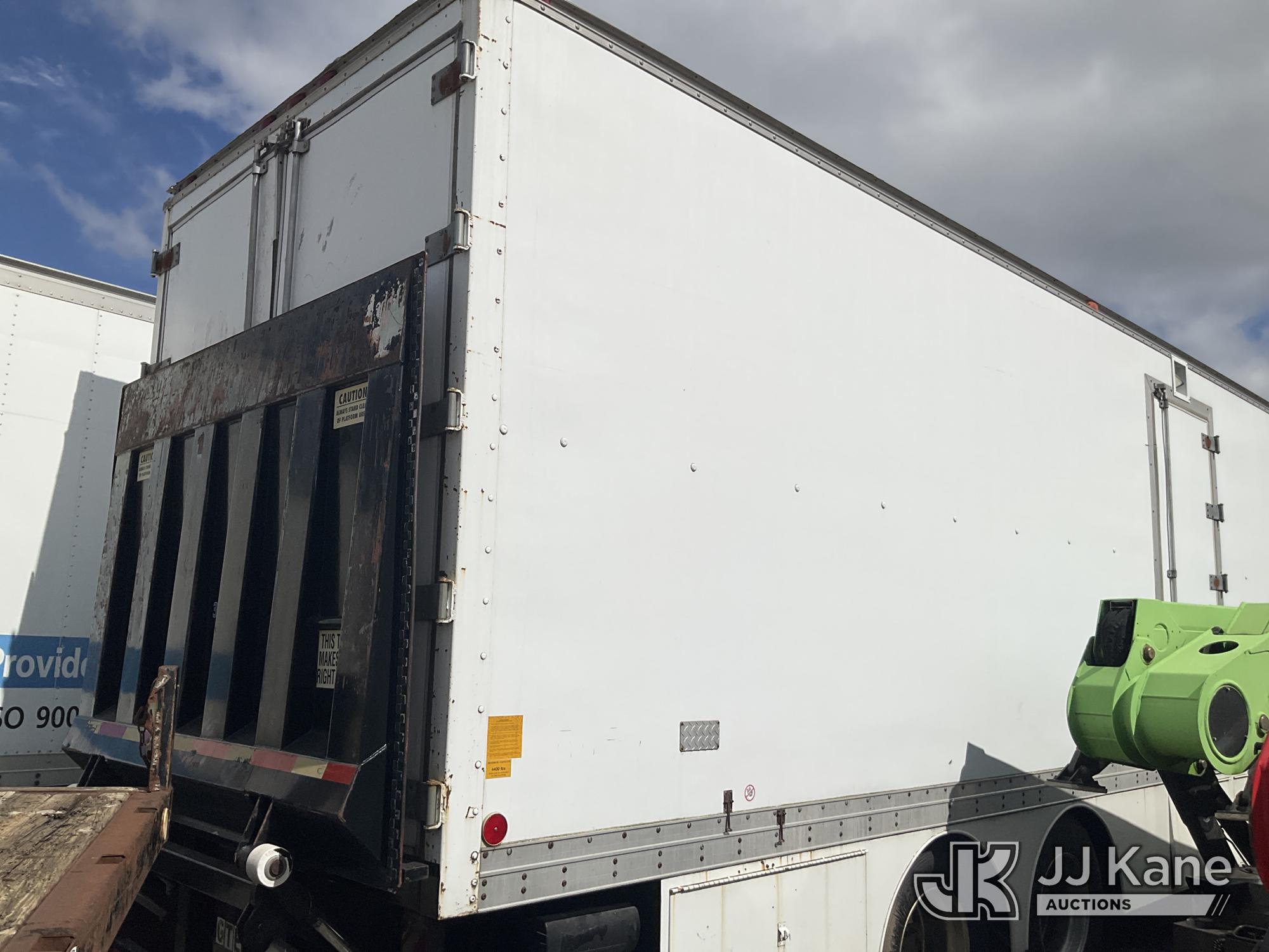 2000 Peterbilt 330