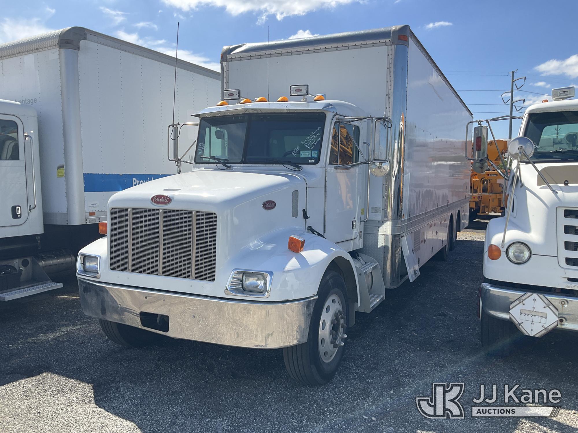 2001 Peterbilt 330