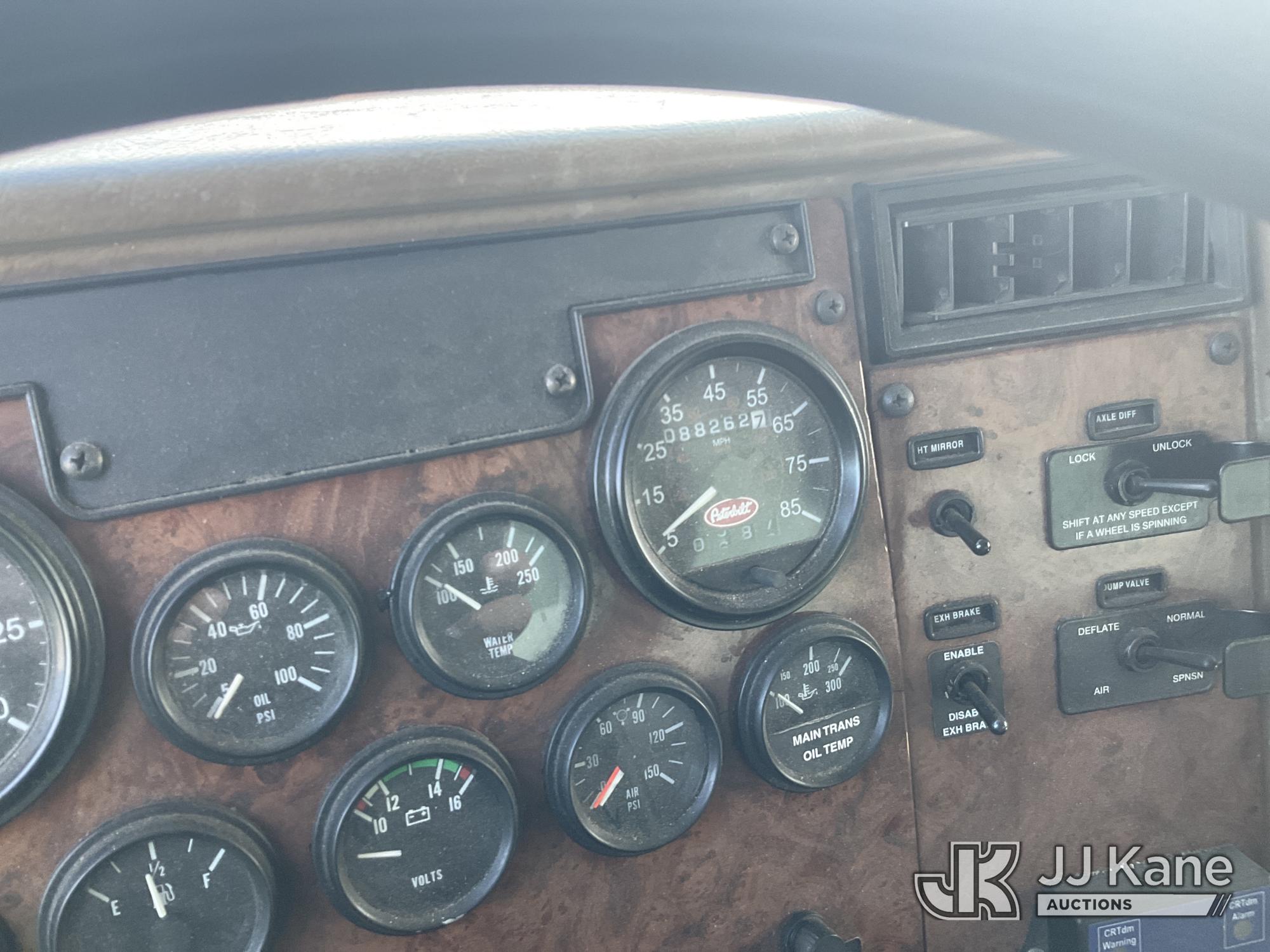 2001 Peterbilt 330