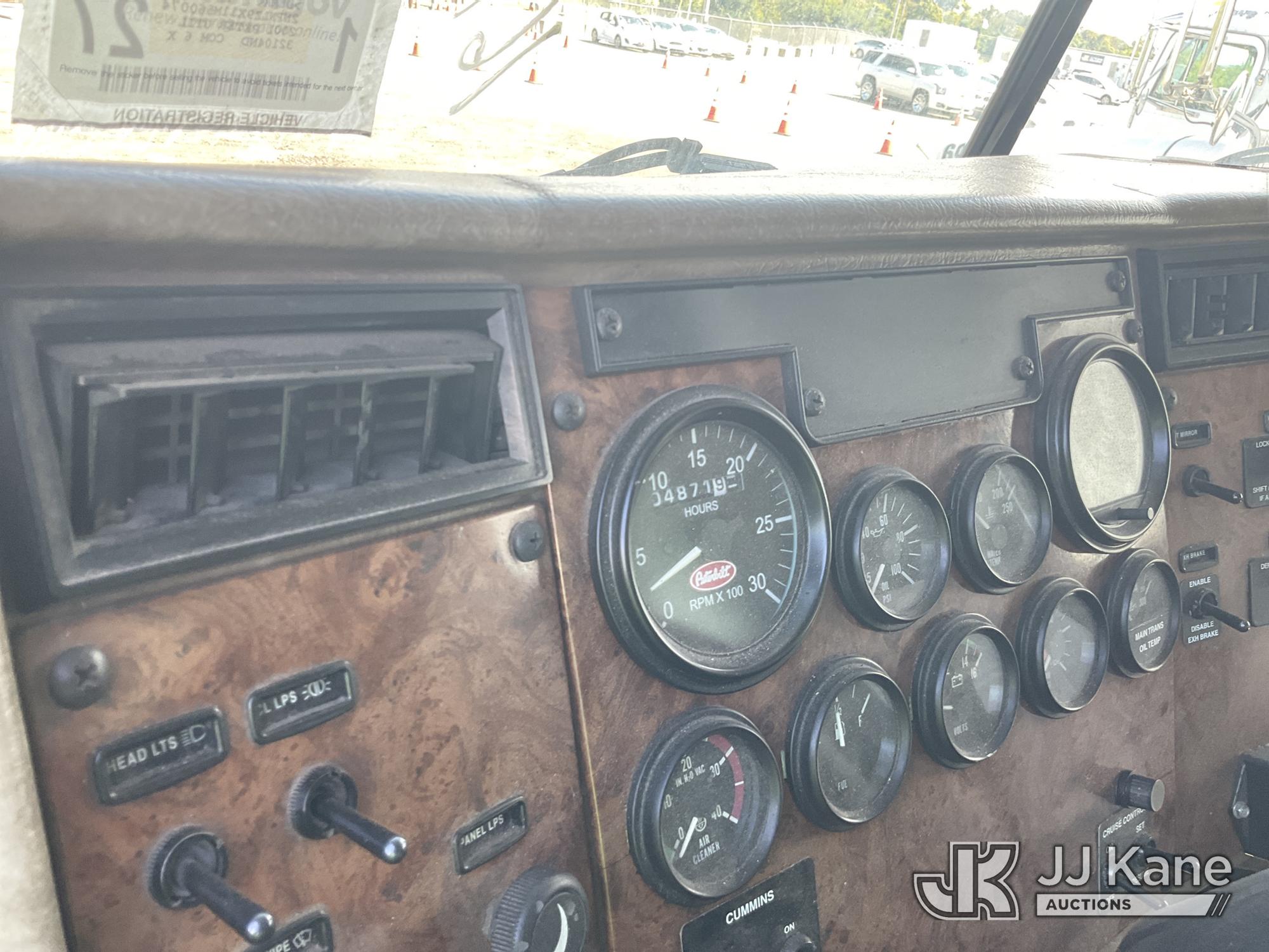 2001 Peterbilt 330