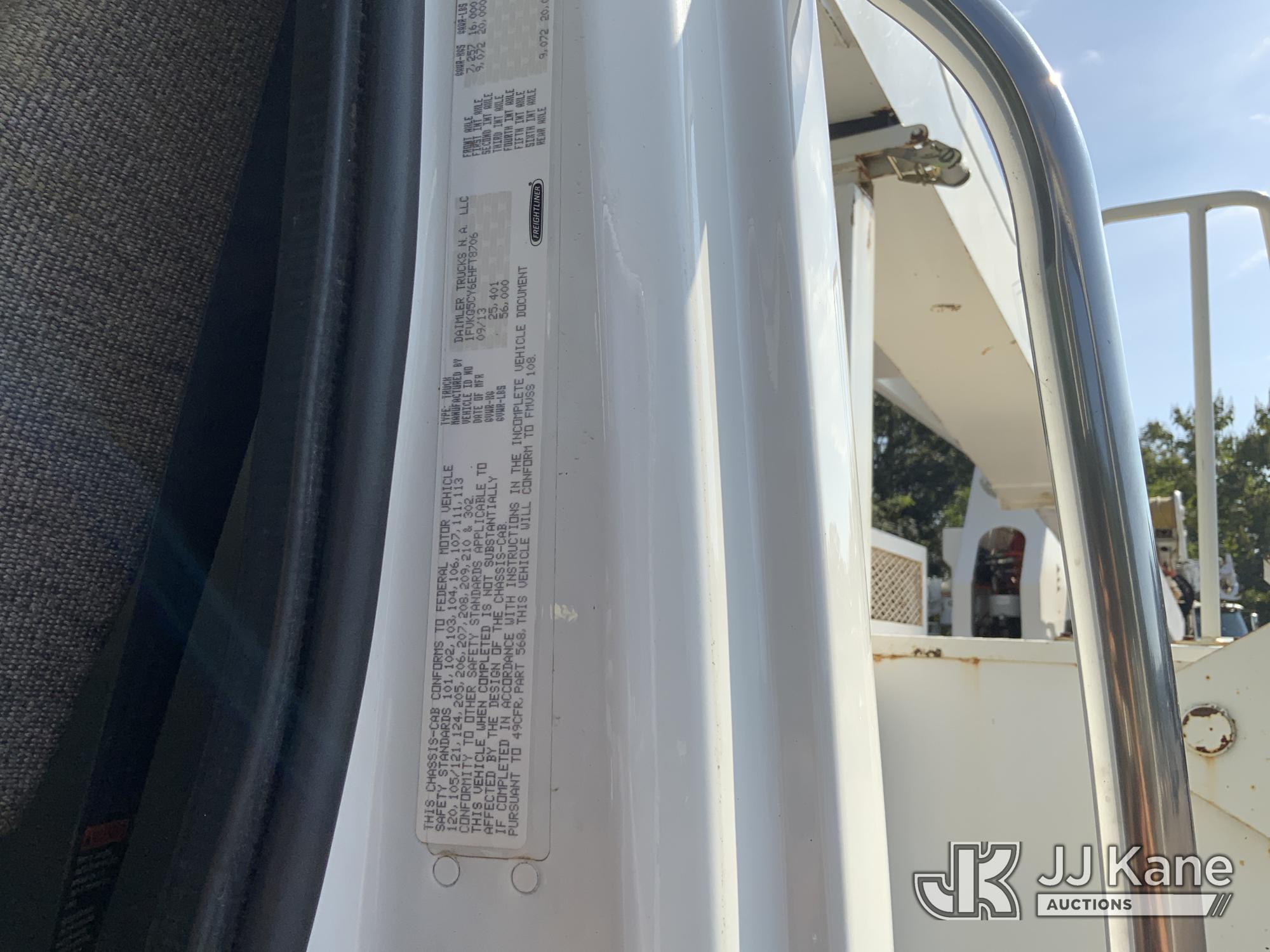 2014 Freightliner 108SD