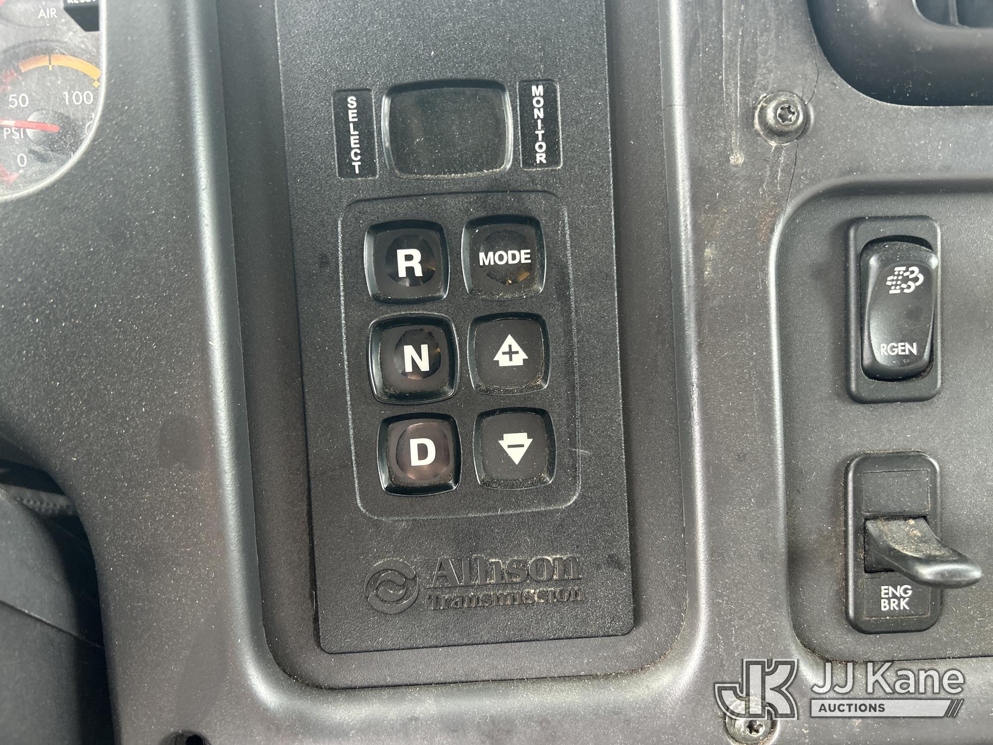 2017 Freightliner 114SD