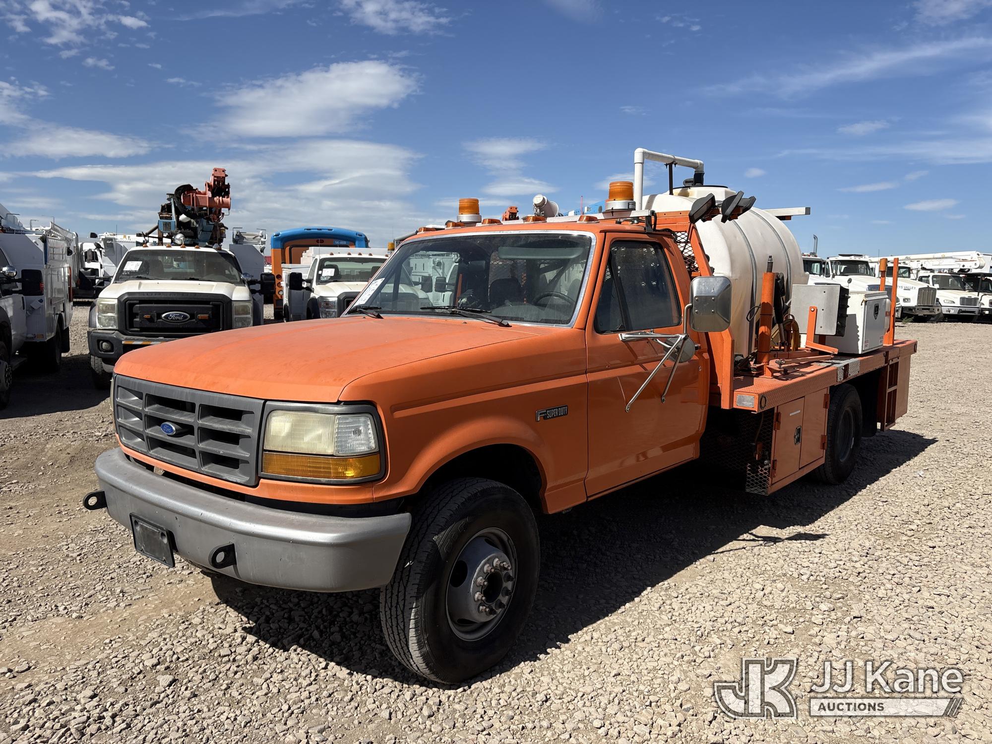 Photo of 1992 Ford F-450 SD