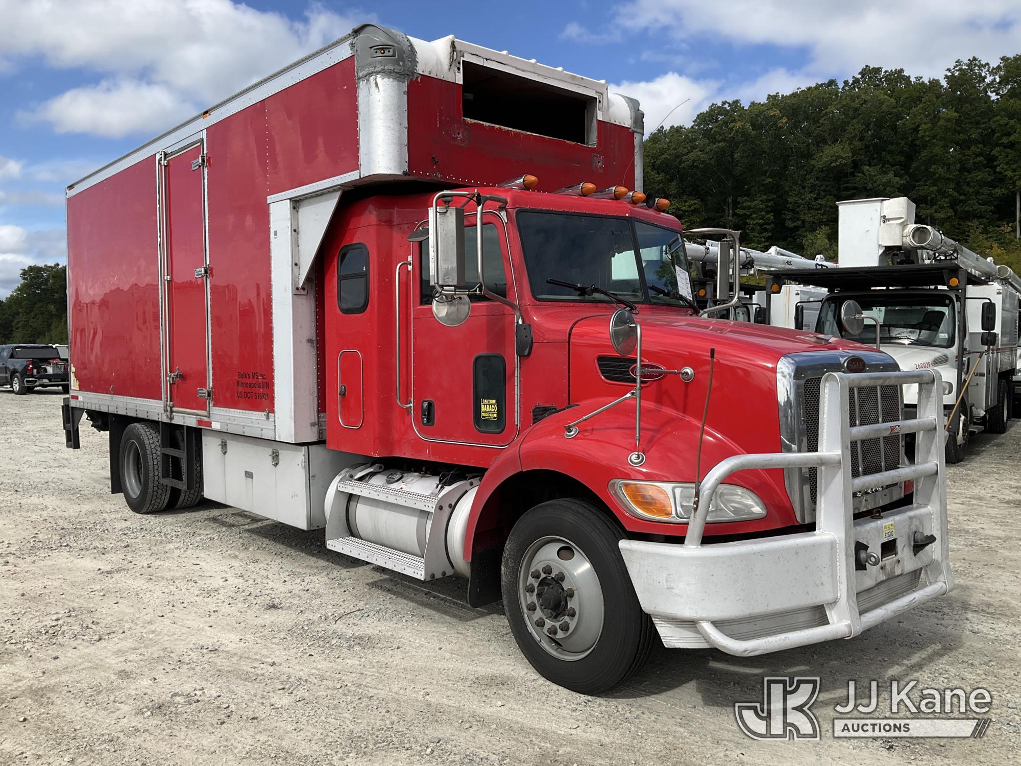 2007 Peterbilt 335