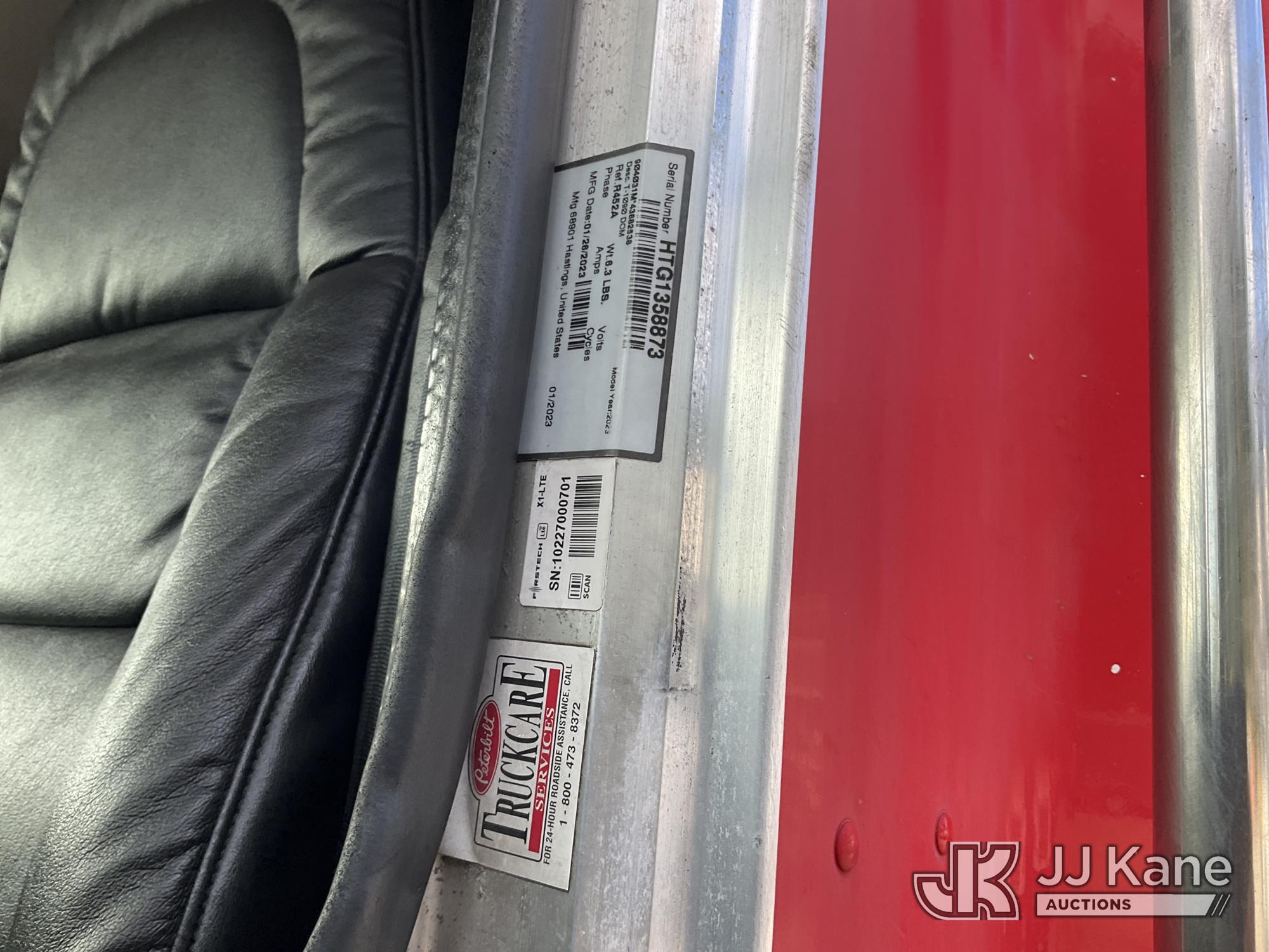 2007 Peterbilt 335