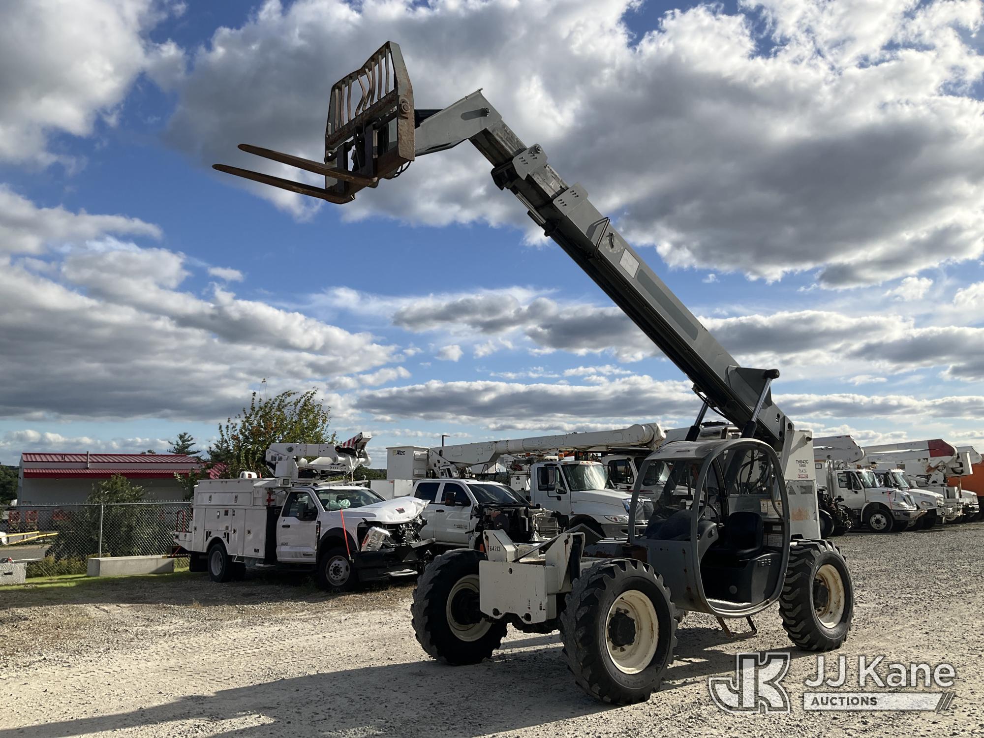 Photo of 2005 Terex TH842C