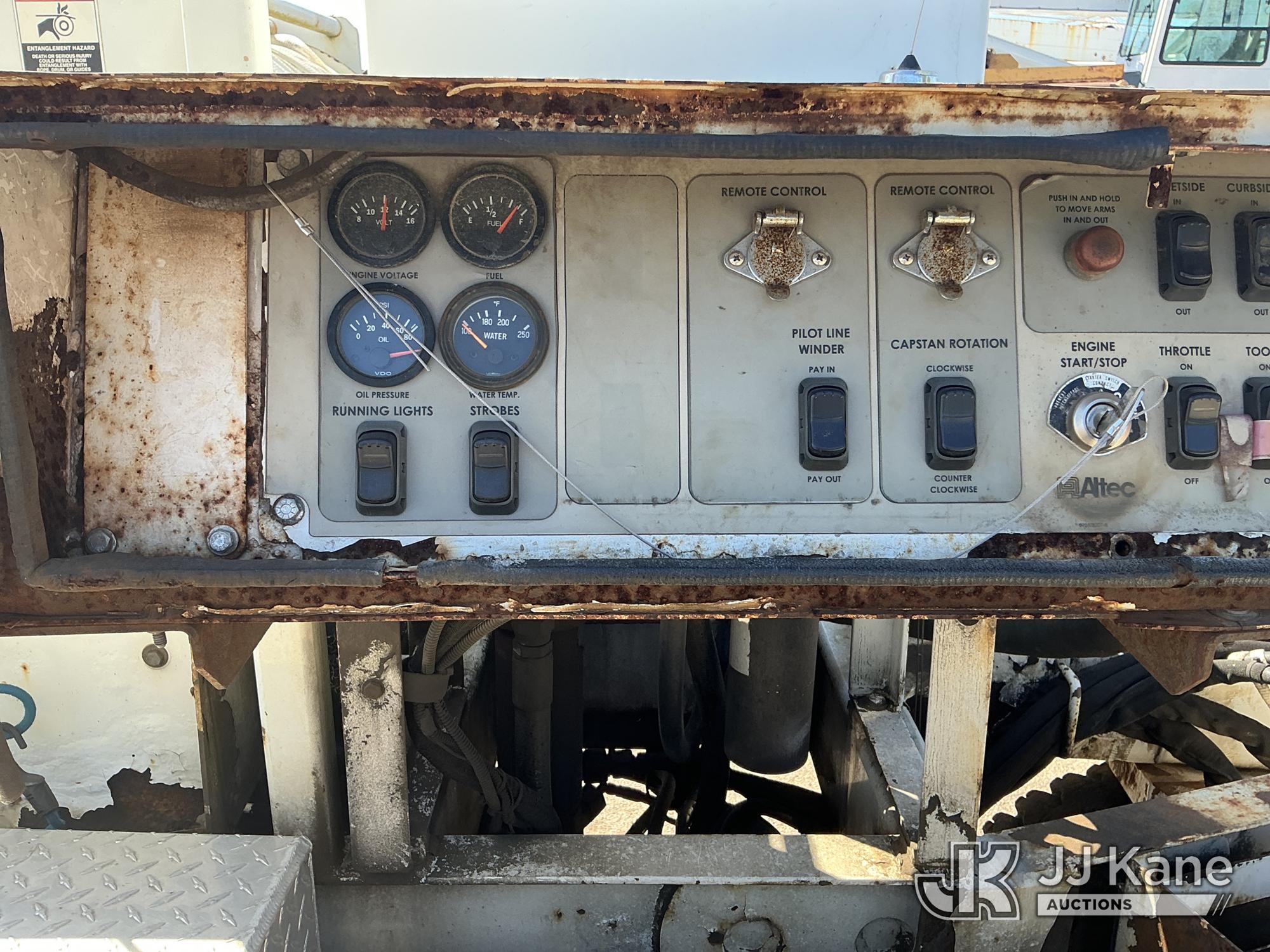 2013 Altec AD108