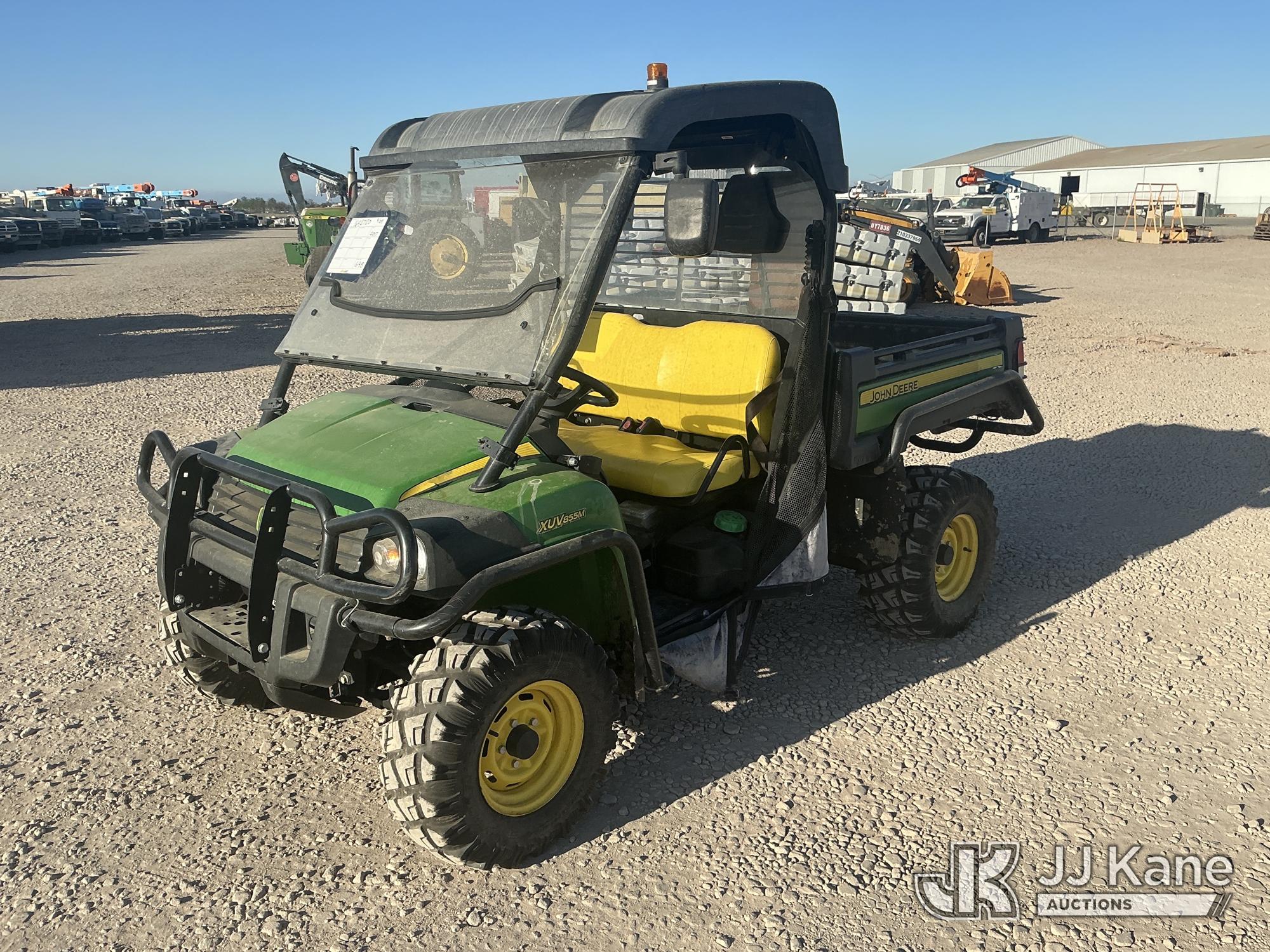 Photo of 2017 John Deere 855M