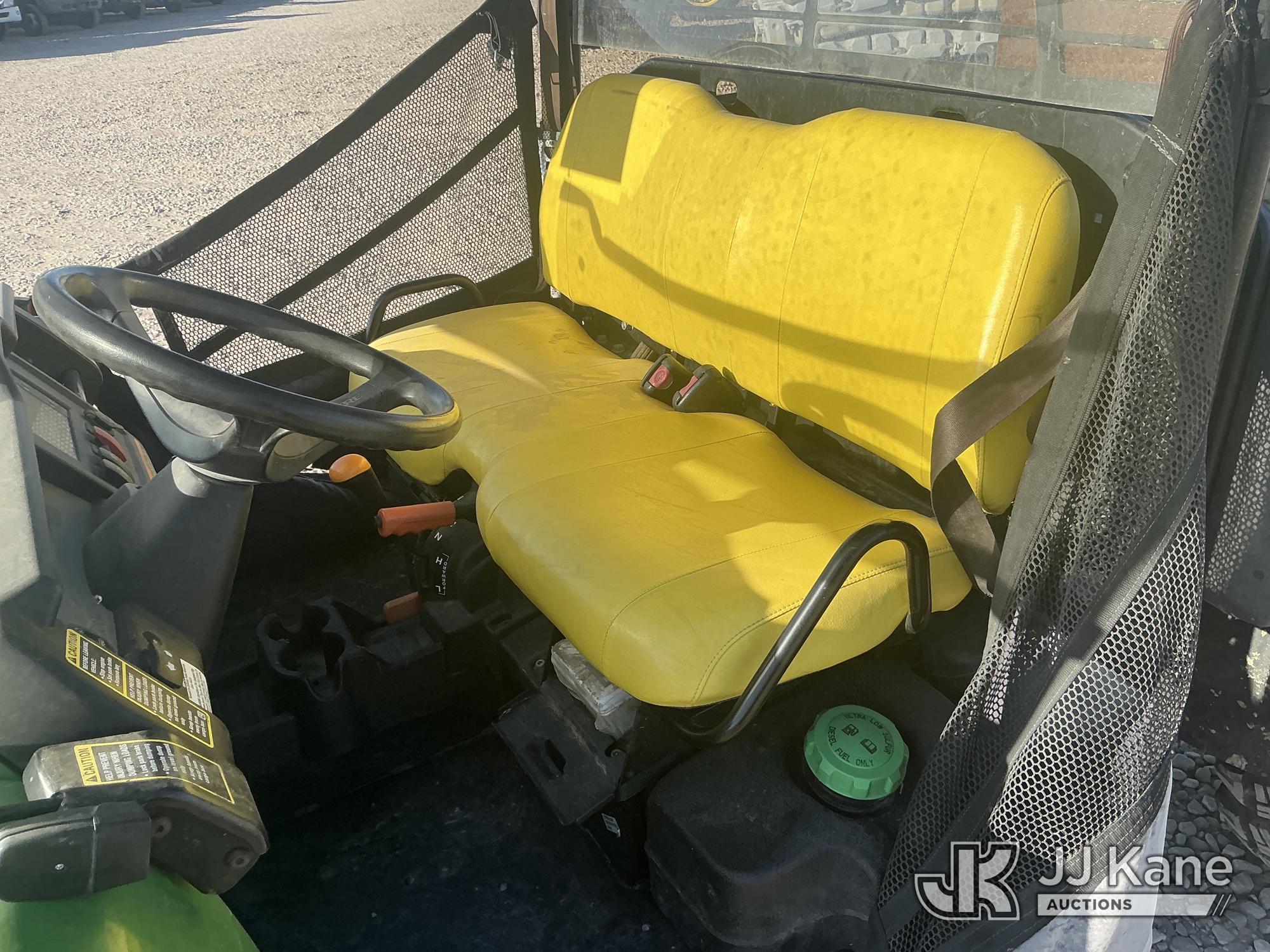 2017 John Deere 855M