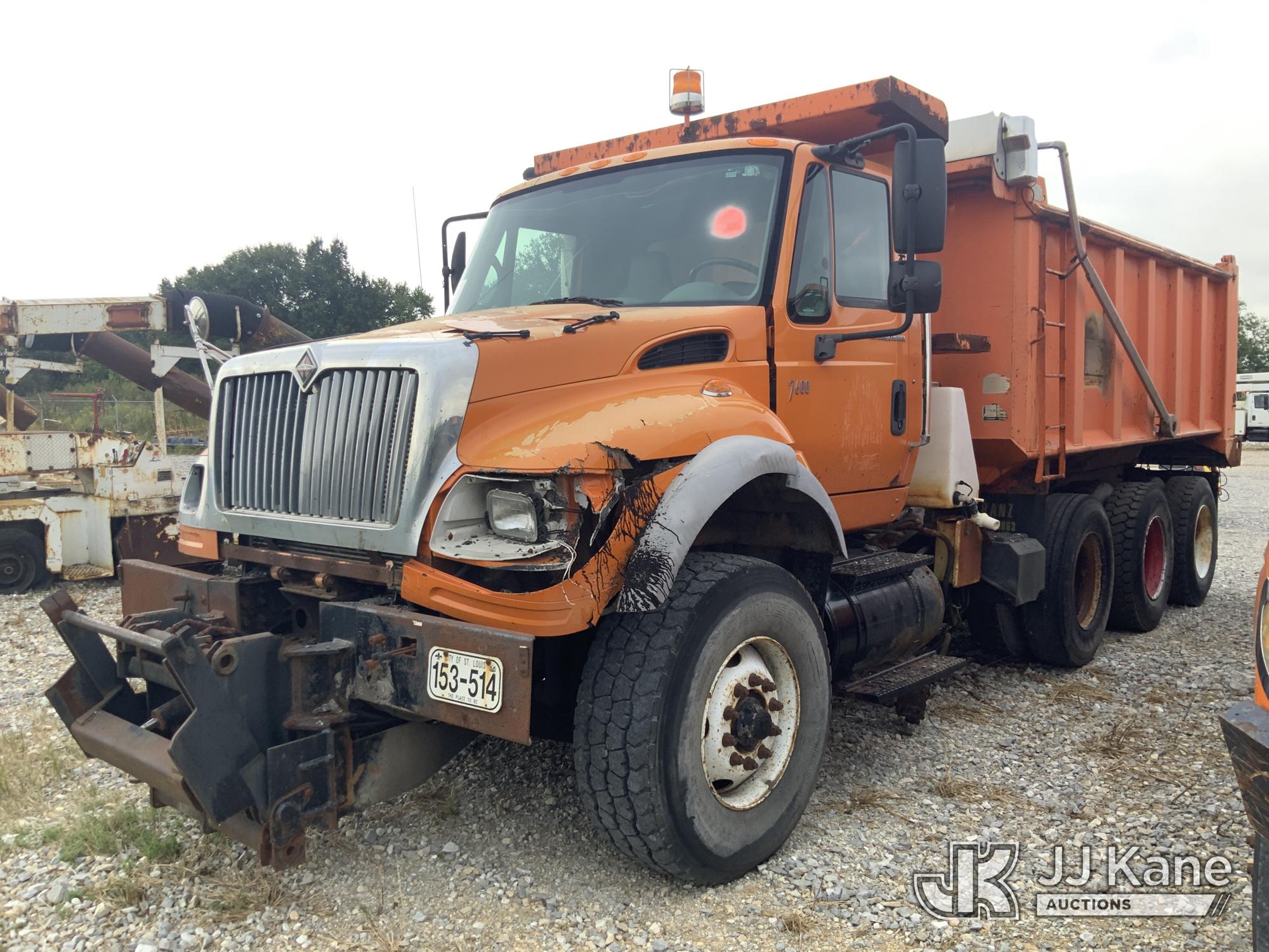 2004 International 7600