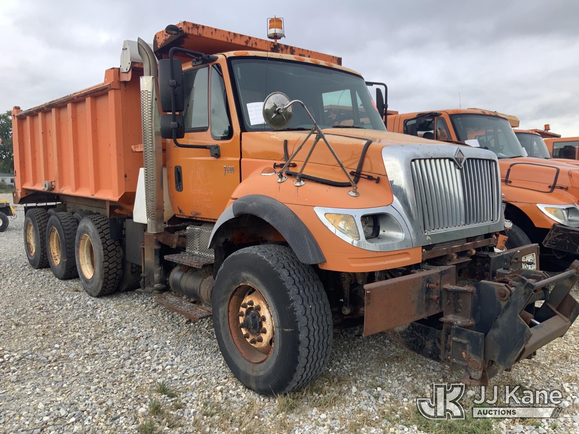 2004 International 7600