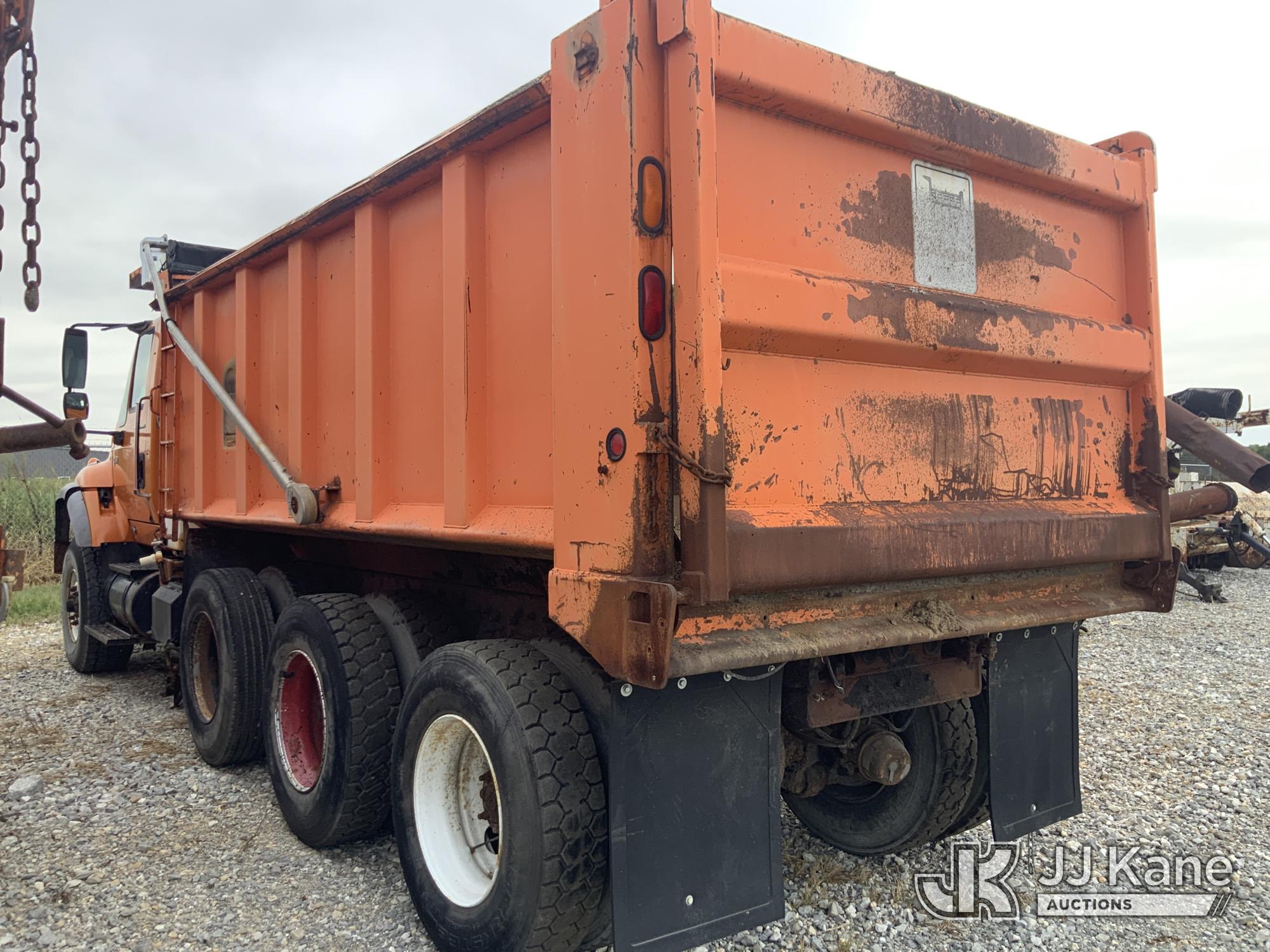 2004 International 7600