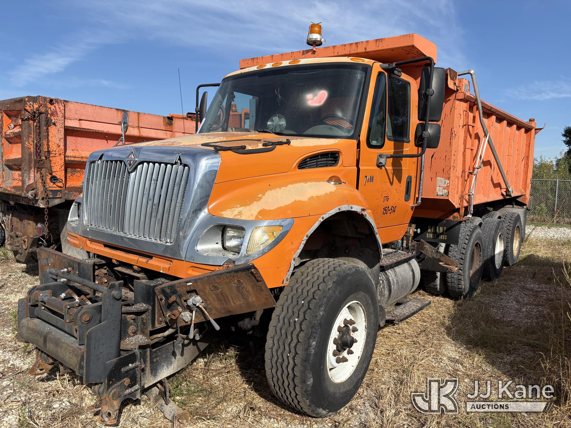 2004 International 7600